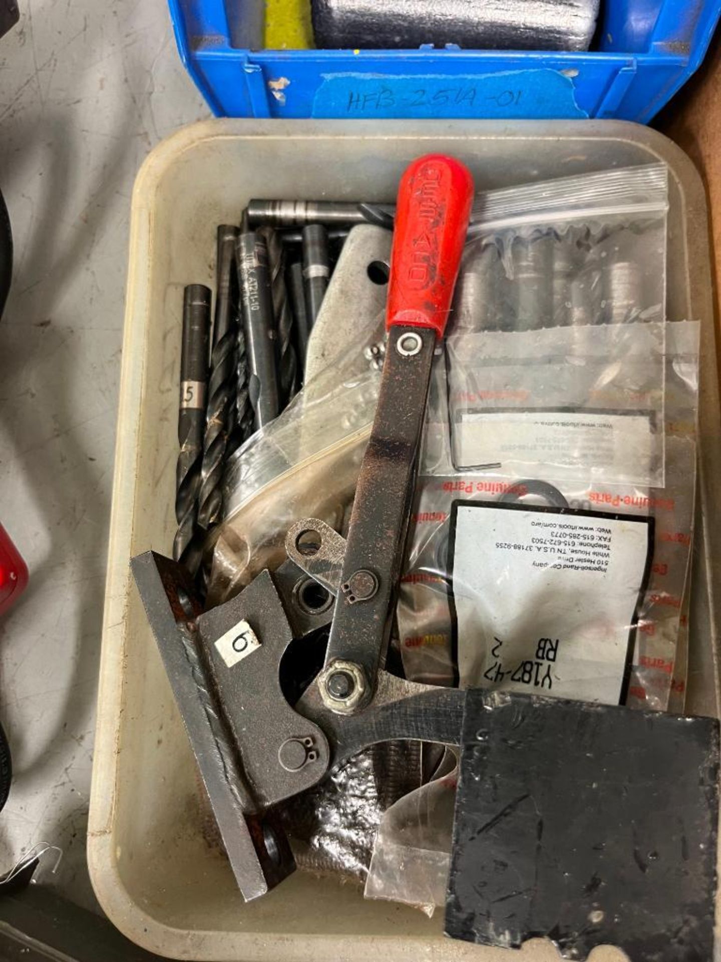 Box of Miscellaneous Hand Tools - Image 7 of 7