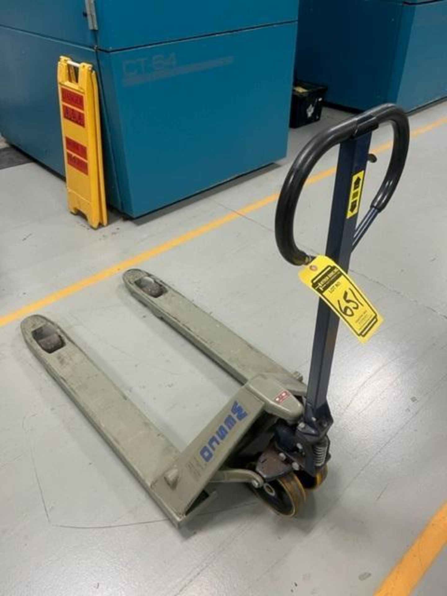 5,500 LB. Wesco Pallet Jack