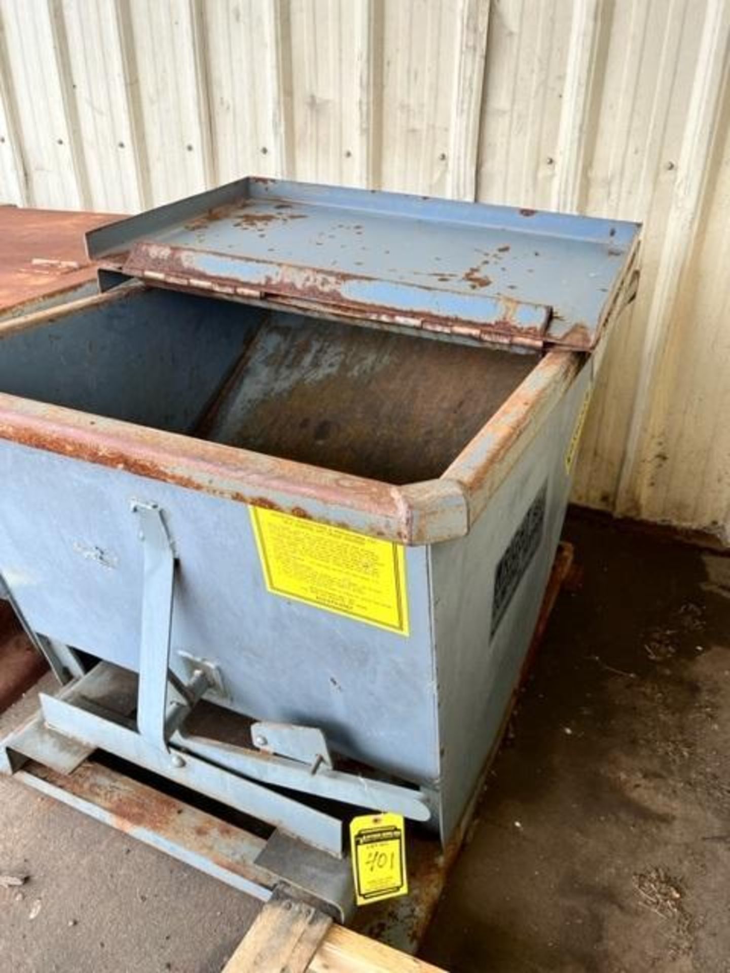 Wright Self-Dumping Hopper