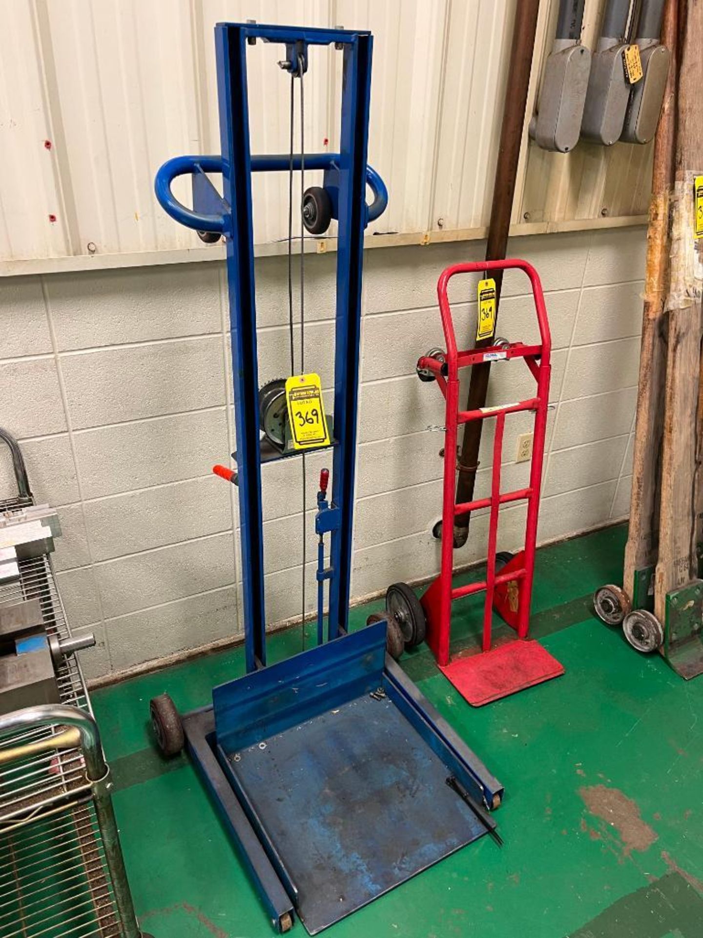 (1) Vestil Lift Cart, (1) Global Equipment Hand Truck - Image 2 of 3