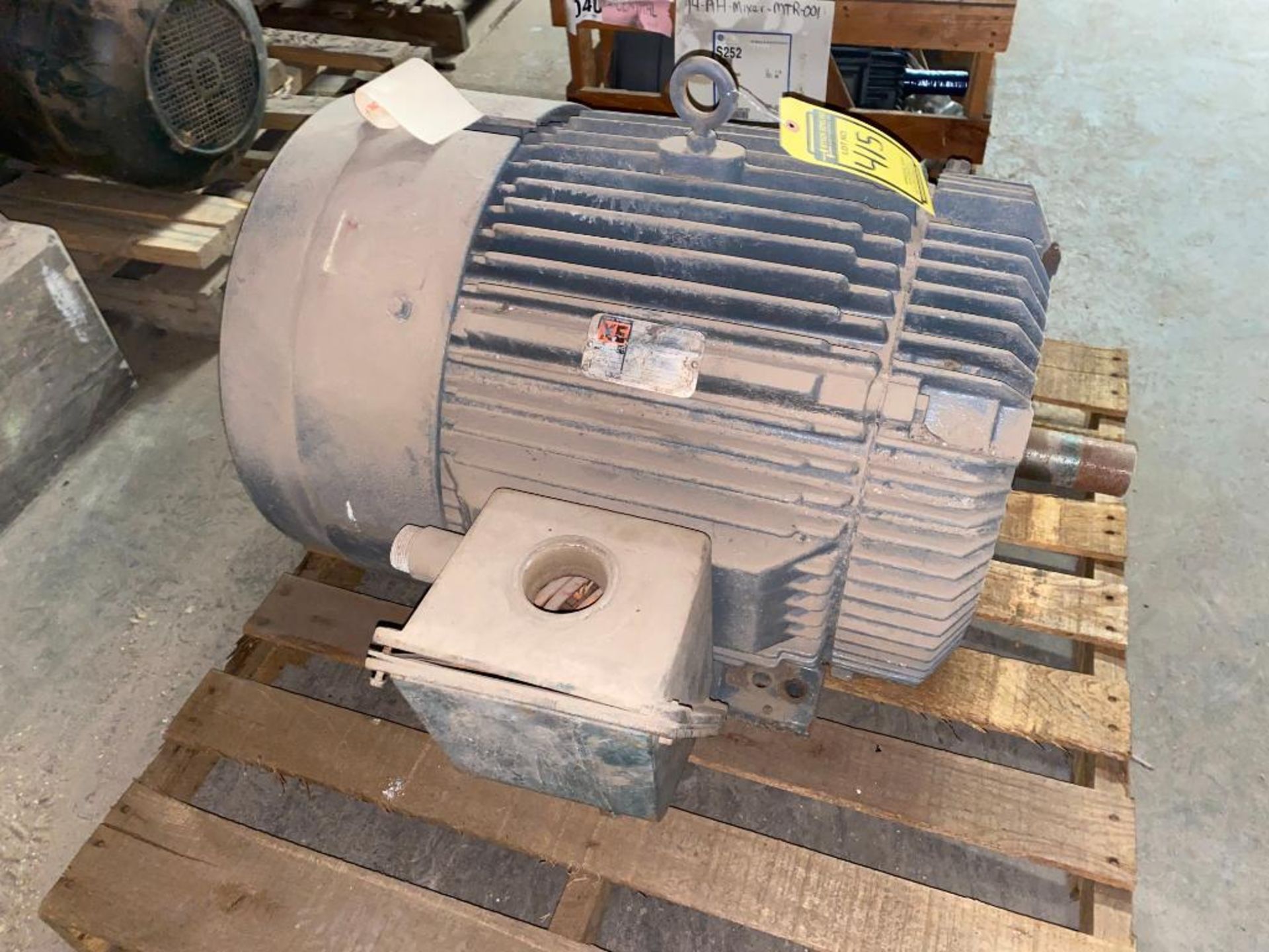 reliance 100 HP Electric Motor, 460 V, 3-PH, 3570 RPM, 405TS Frame