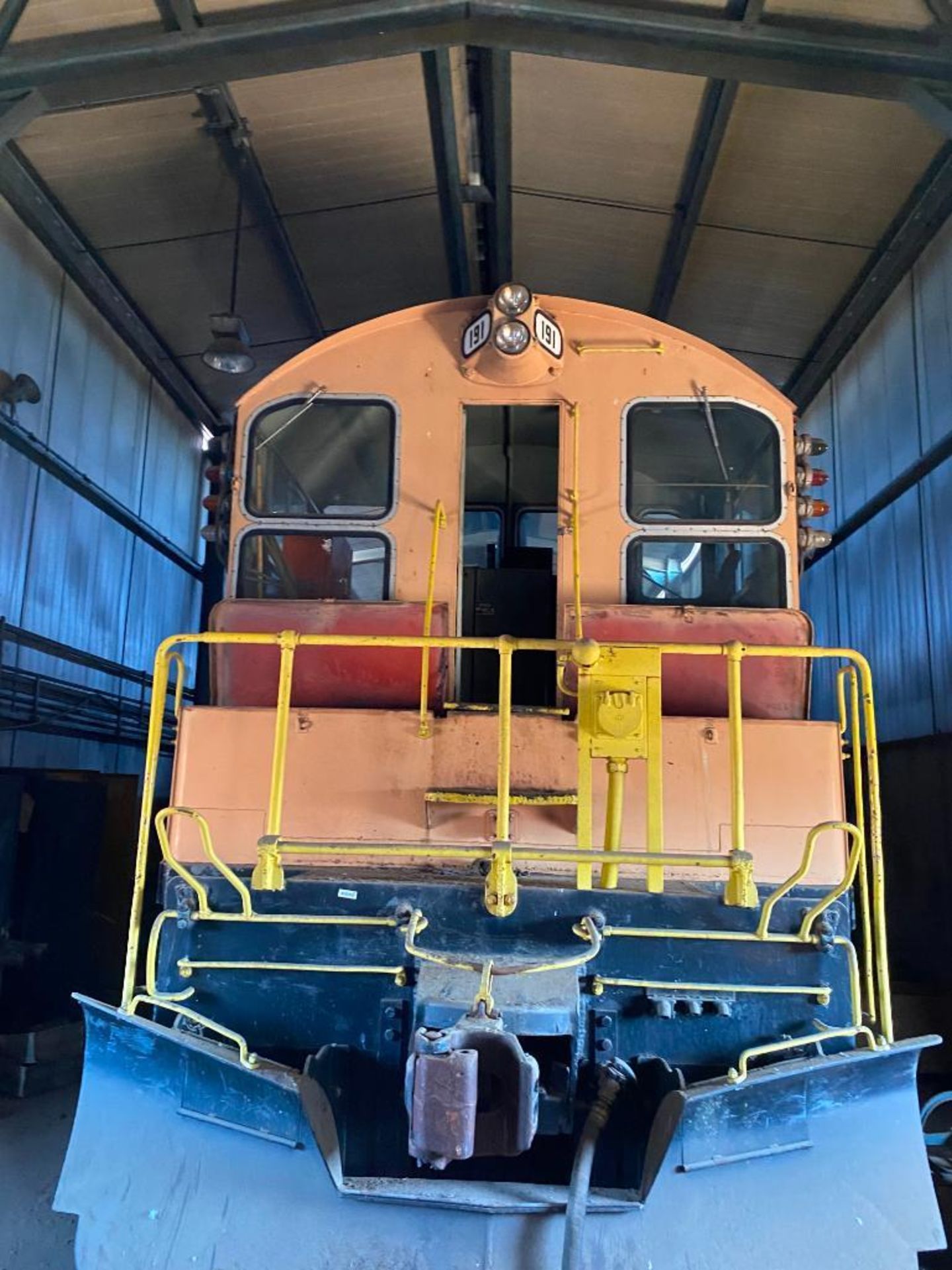 EMD SW9 Switching Locomotive, 26NL Brake System, 12-Cylinder (V12), 1200 HP, Built Between 1951 & 19