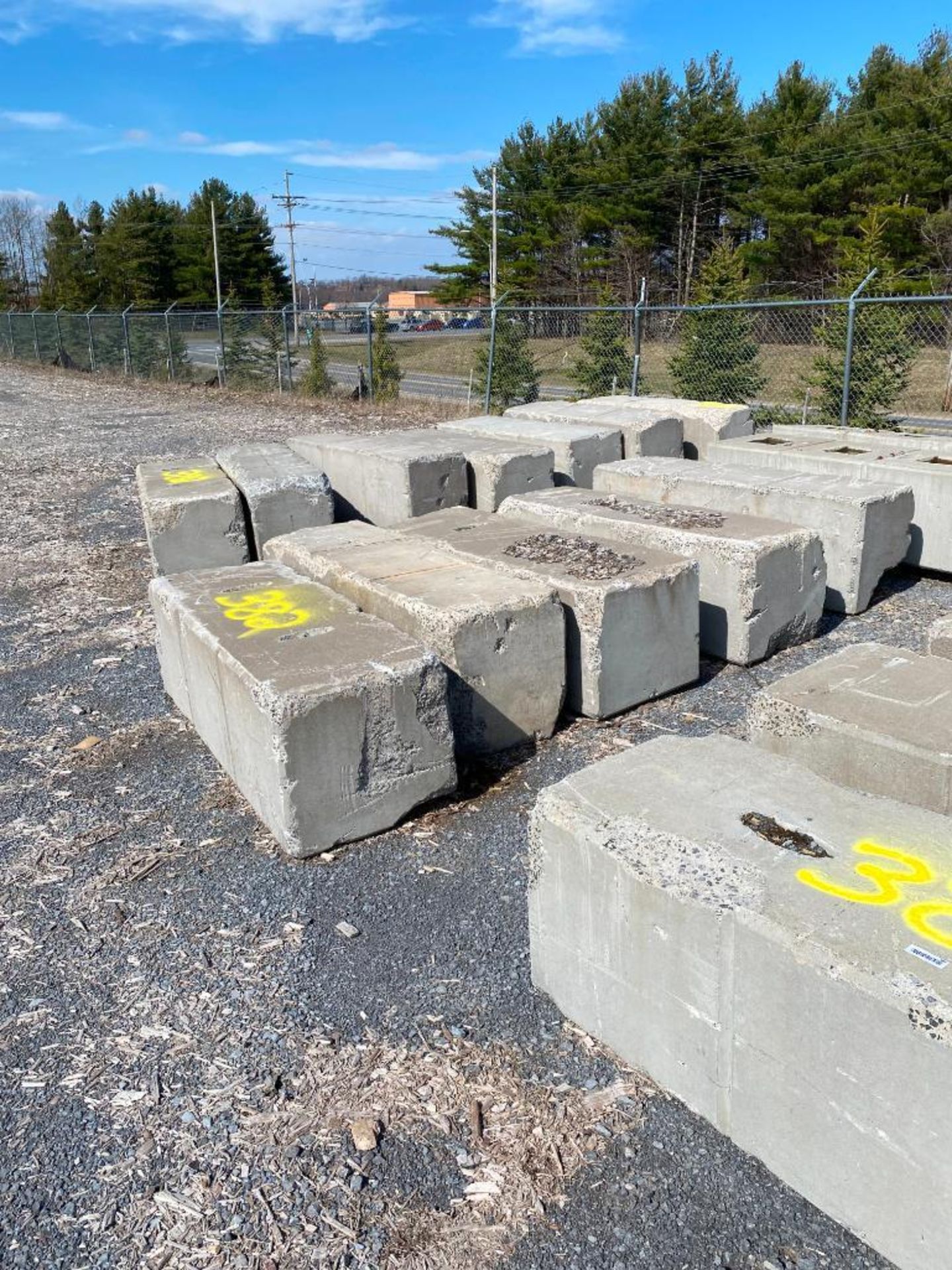 (22) Concrete Barriers - Image 2 of 2