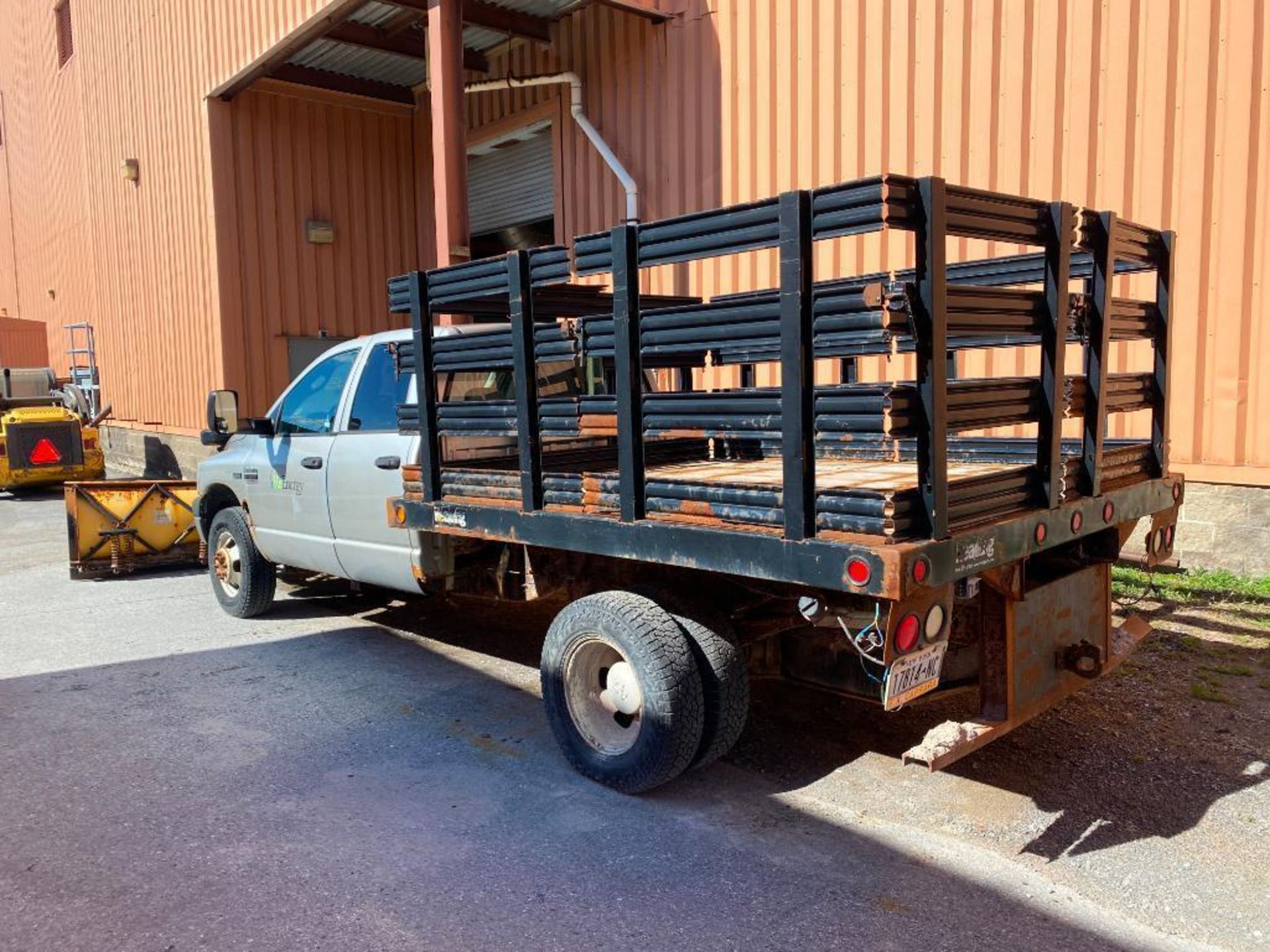 2007 Dodge 3500 HD Stake Bed Plow Truck, 5.7 Liter Hemi Engine, Storm Guard Plow, 65,753 Miles, Vin - Image 3 of 15