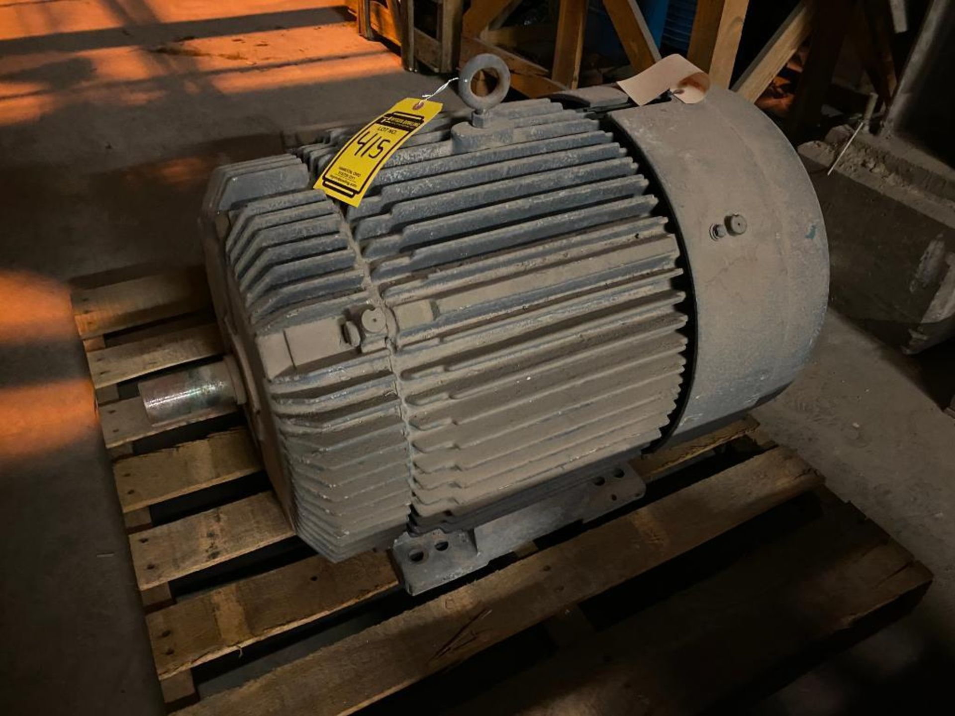 reliance 100 HP Electric Motor, 460 V, 3-PH, 3570 RPM, 405TS Frame - Image 2 of 3