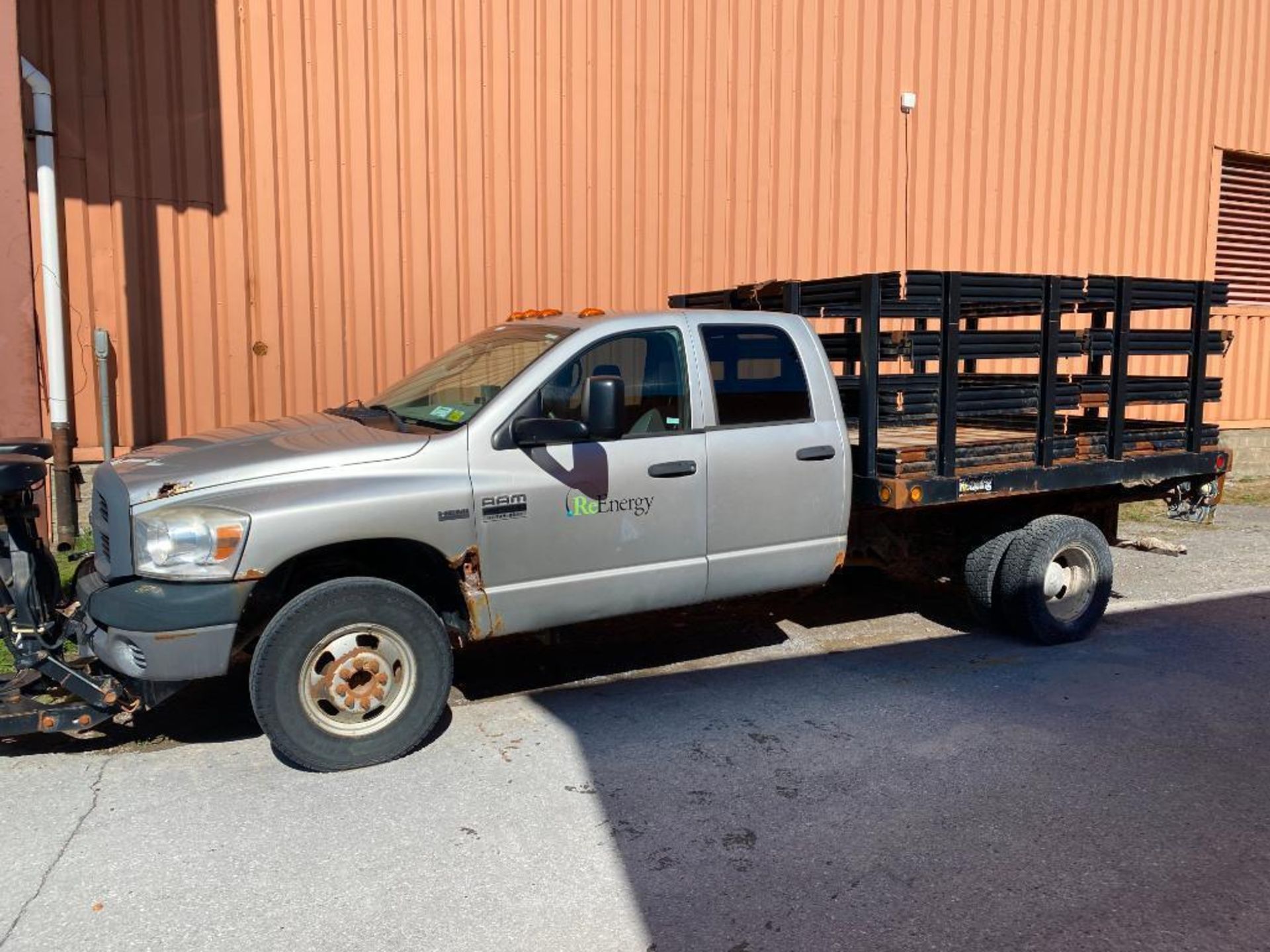 2007 Dodge 3500 HD Stake Bed Plow Truck, 5.7 Liter Hemi Engine, Storm Guard Plow, 65,753 Miles, Vin - Image 2 of 15