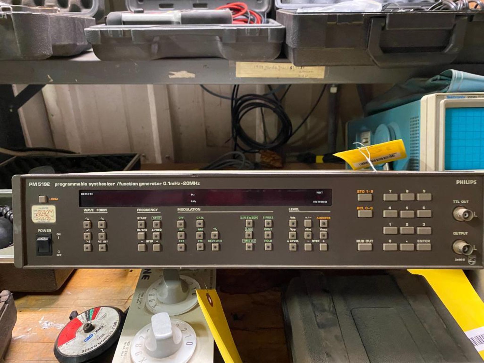 Philips PM 5192 Programmable Synthesizer / Function Generator