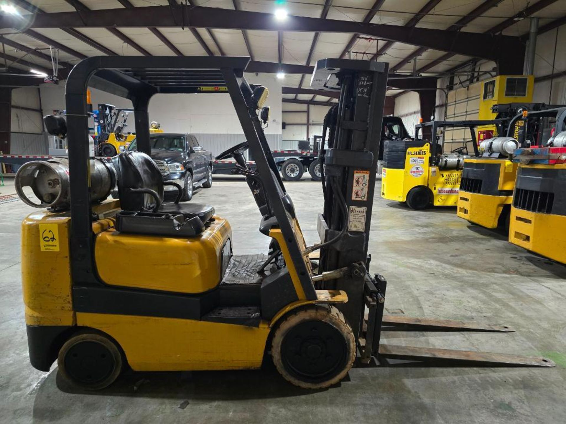 Caterpillar 5,000-LB. Capacity Forklift, Model CG25, LPG, 3,000 Hours, 188" Lift Height, S/N AT82001 - Image 6 of 12