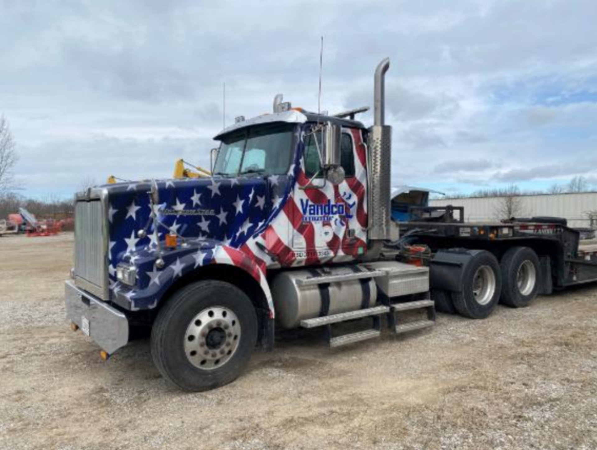 2015 Western Star 4900-SF Tandem Axle Tractor, Eaton 10-Speed Transmission, 405,989 Miles, Day Cab,