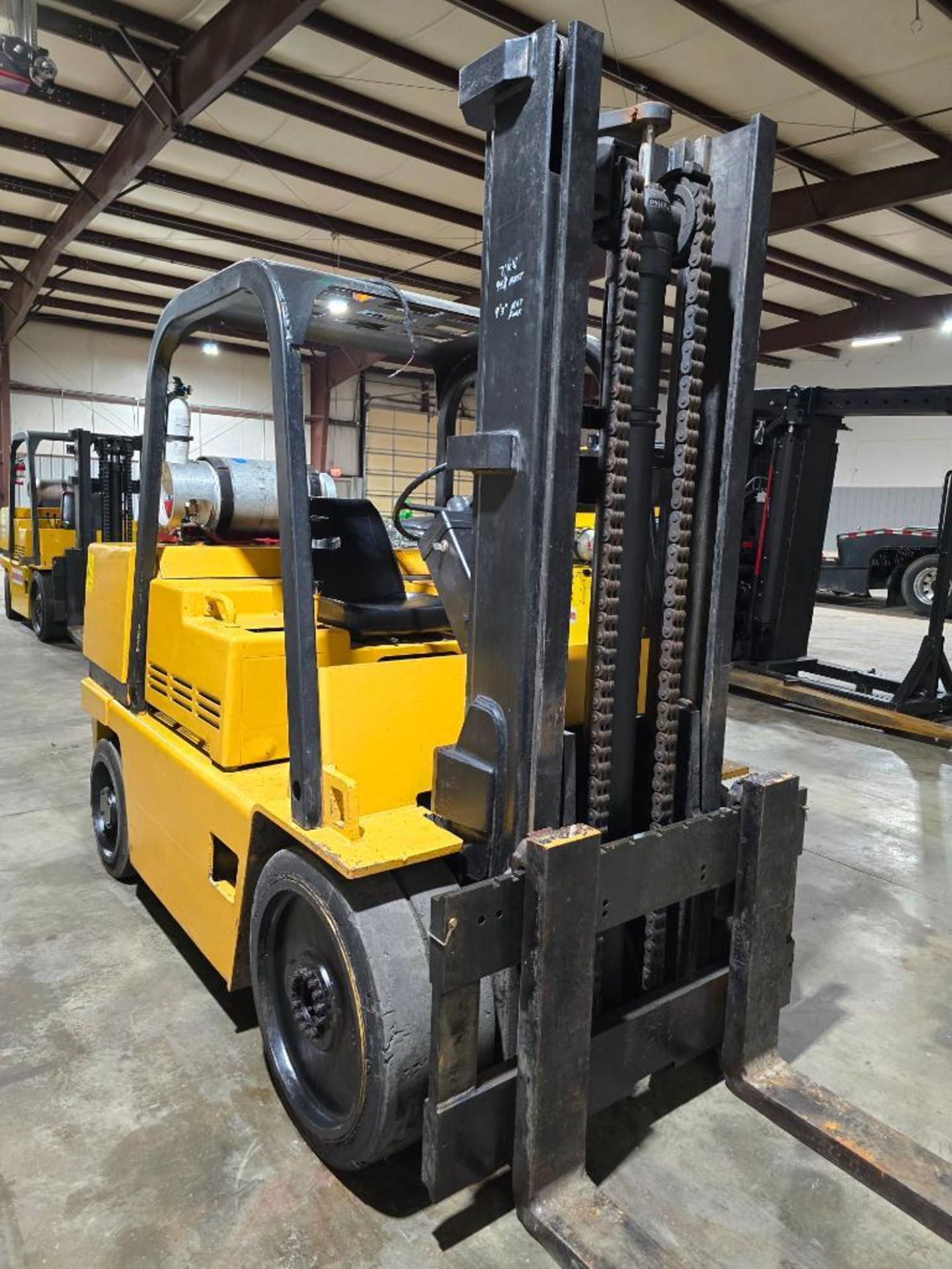 Caterpillar 12,500-LB. Capacity Forklift, Model 125D, LPG, Cushion Tires, 2-Stage, 94-3/4" Lowered, - Image 6 of 11