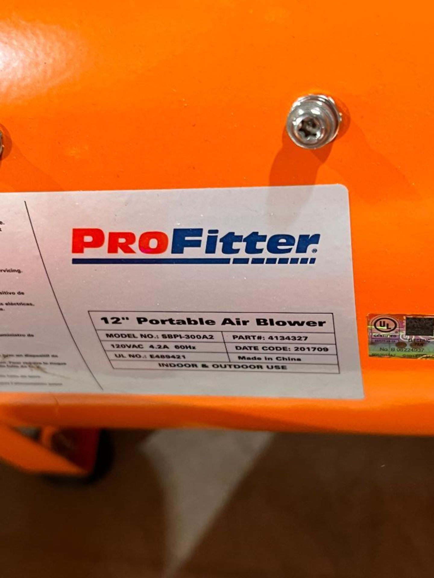 Pro Fitter 12" Portable Air Blower - Image 2 of 2