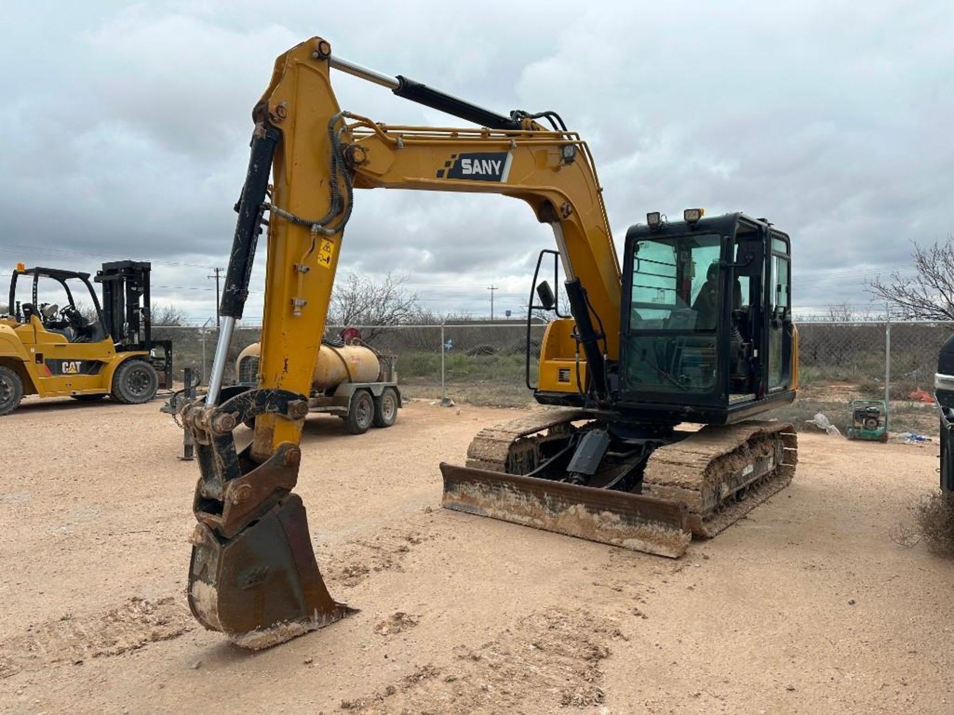 2019 Sany SY 95C Tracked Excavator, 2,309 Hours, 12" Tooth Bucket, Enclosed Cab, Diesel Engine, 8' H