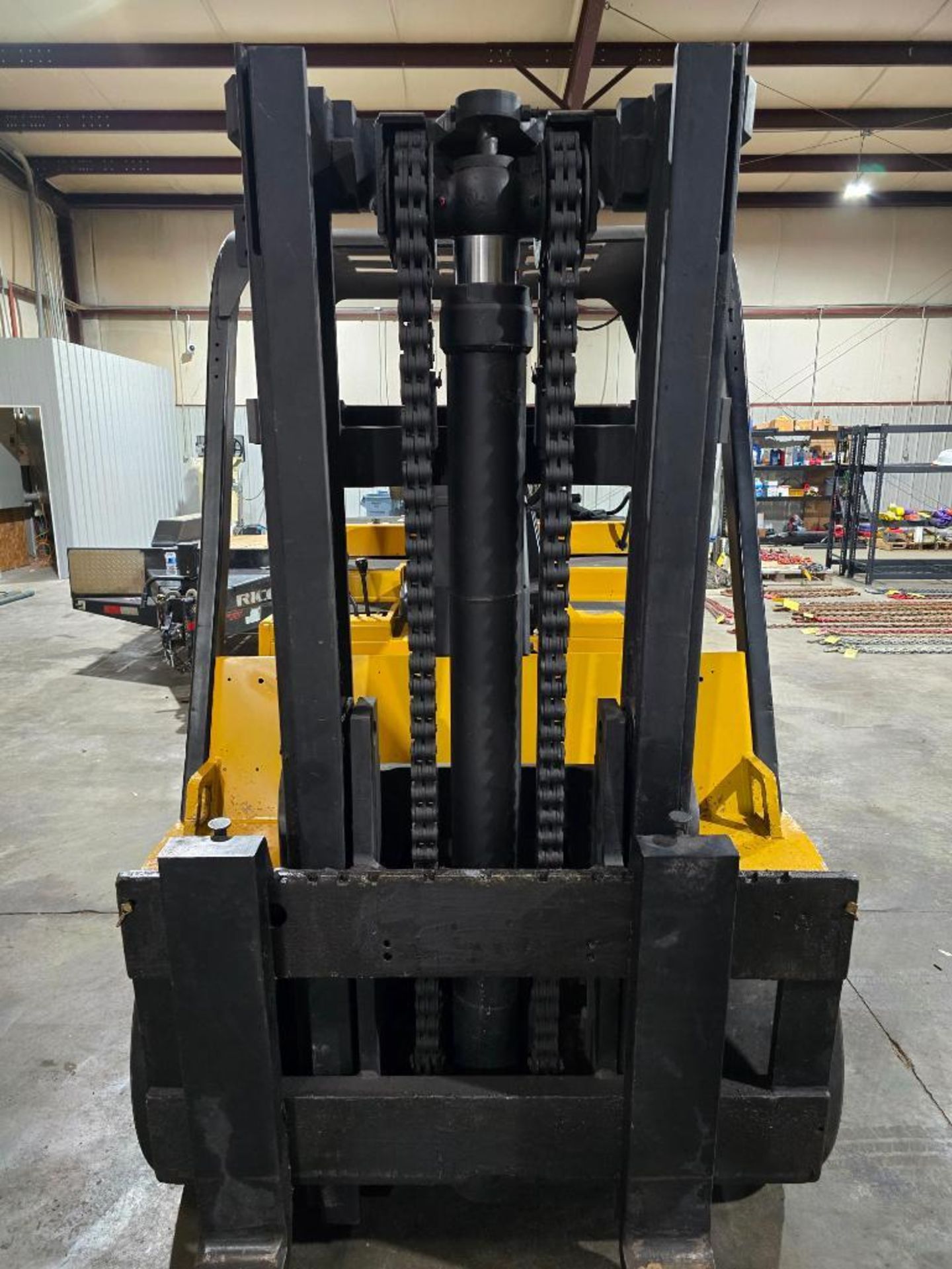 Caterpillar 12,500-LB. Capacity Forklift, Model T125D, LPG, Cushion Tires, 1,221 Hours, 2-Stage Mast - Image 4 of 12