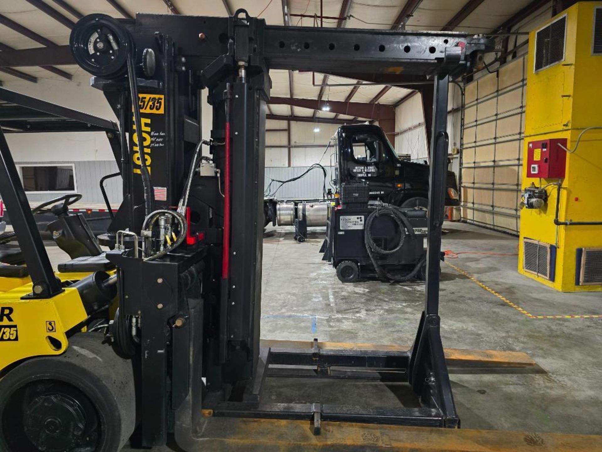 2019 Hoist 35,000-LB Capacity Extendable Forklift, Model FR 25/35, S/N 31269, LPG, w/ Extendable Boo - Image 16 of 24