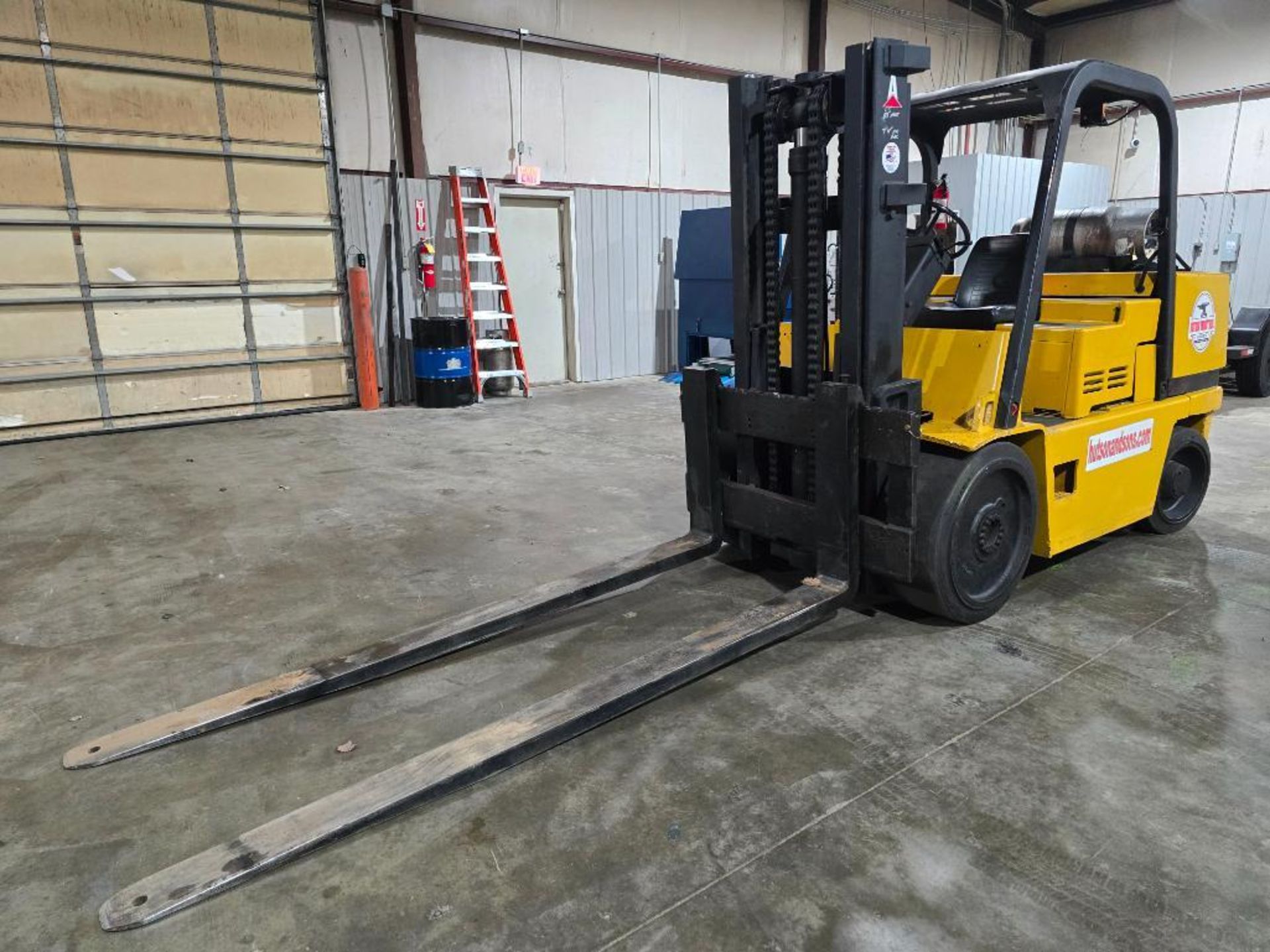 Caterpillar 12,500-LB. Capacity Forklift, Model T125D, LPG, Cushion Tires, 1,221 Hours, 2-Stage Mast - Image 2 of 12