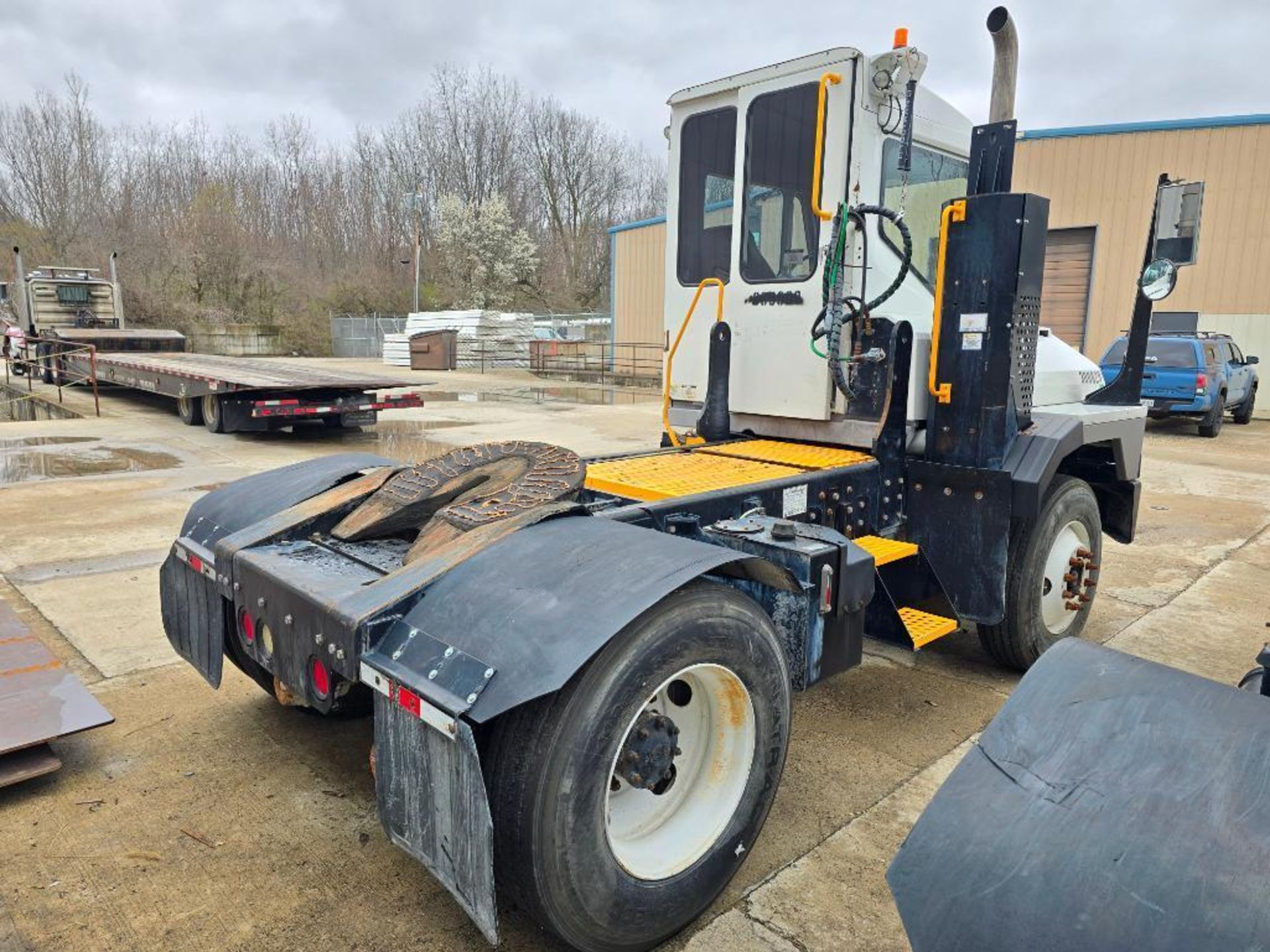 2016 Kalmar Ottawa Spotter Tuck/Terminal Tractor, Model T2 4x2, S/N 341790, 12,384 Hours, 11,152 Mil - Image 5 of 12