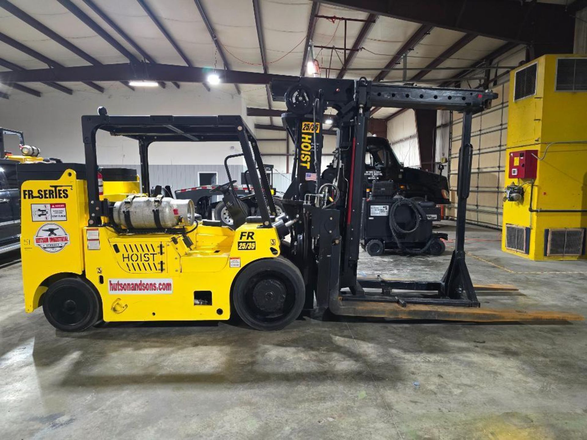 2019 Hoist 35,000-LB Capacity Extendable Forklift, Model FR 25/35, S/N 31269, LPG, w/ Extendable Boo