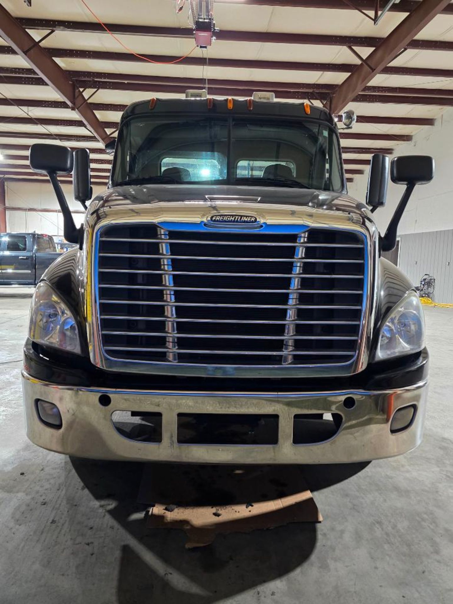 2010 Freightliner Tandem Axle Tractor, 615,000 Miles, 10-Speed Eaton, Wet Kit, 500-HP Detroit, Day C - Image 3 of 9