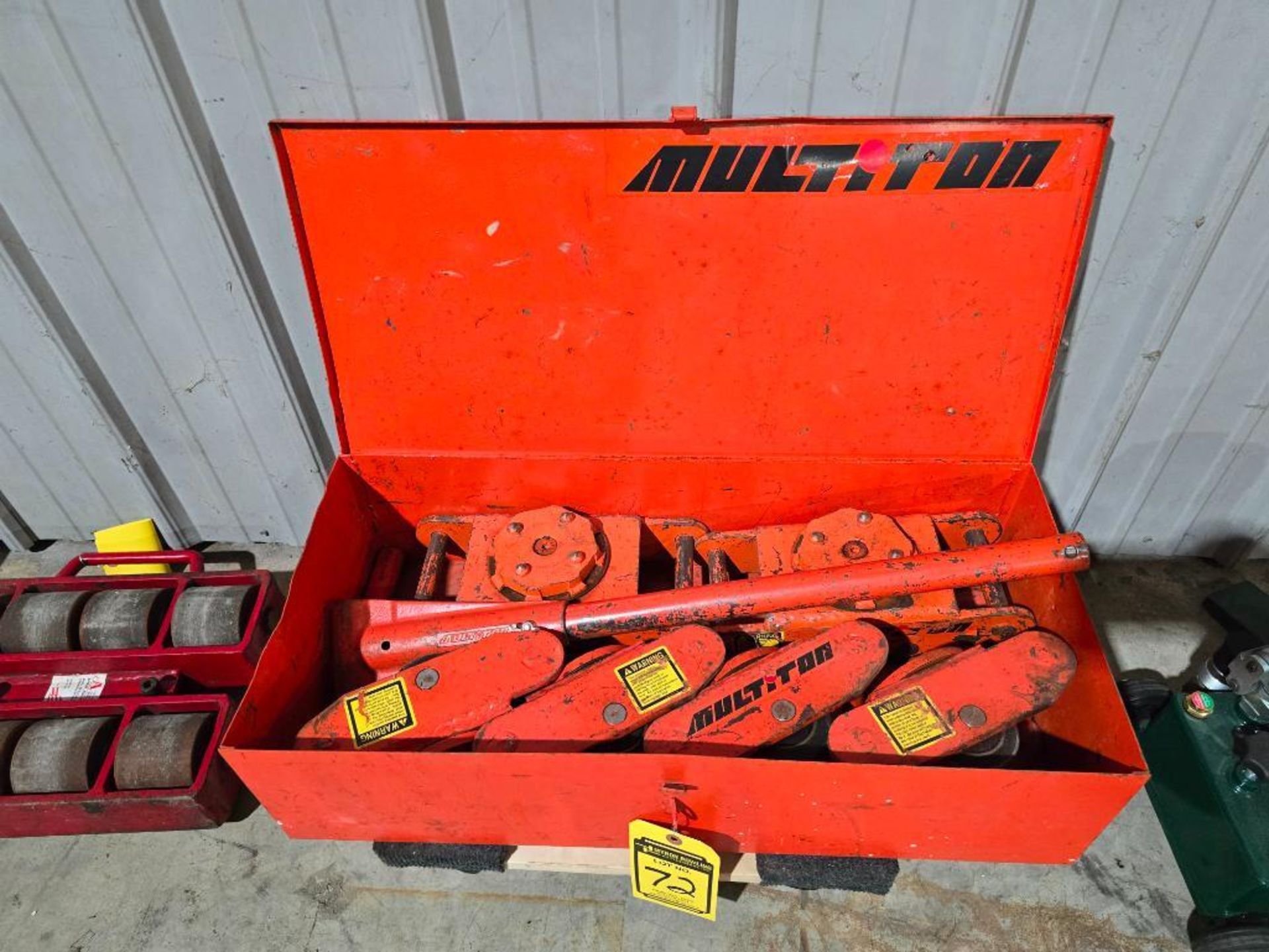 Multiton Skate Set (6) Skates, Handle, & Case - Image 6 of 6