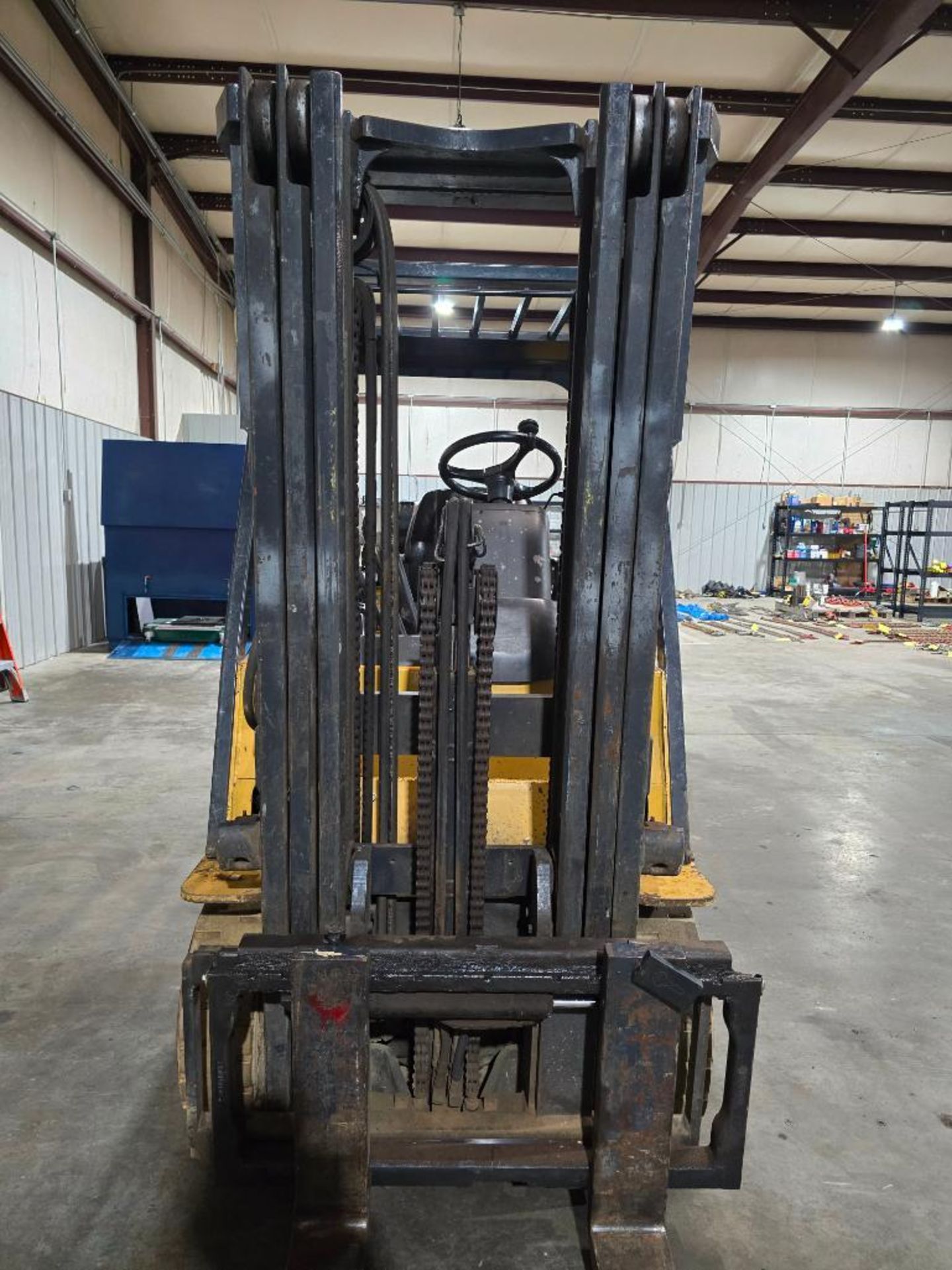 Caterpillar 5,000-LB. Capacity Forklift, Model CG25, LPG, 3,000 Hours, 188" Lift Height, S/N AT82001 - Bild 5 aus 12