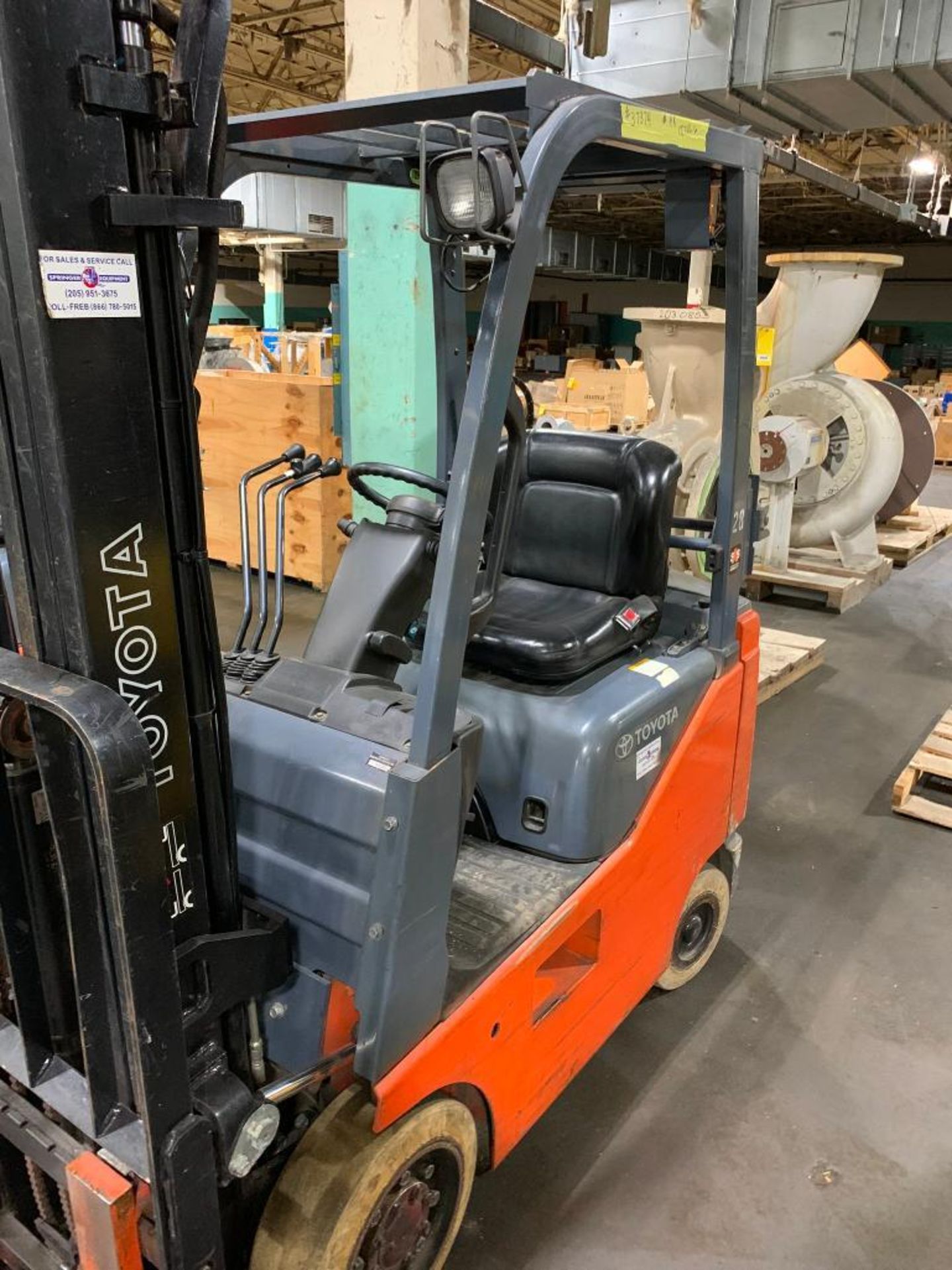 Toyota 3,000 LB. Capacity Forklift, Model 8FGCU15, LPG, 3-Stage Mast, 42" Forks, Side-Shift, Solid N - Image 5 of 14