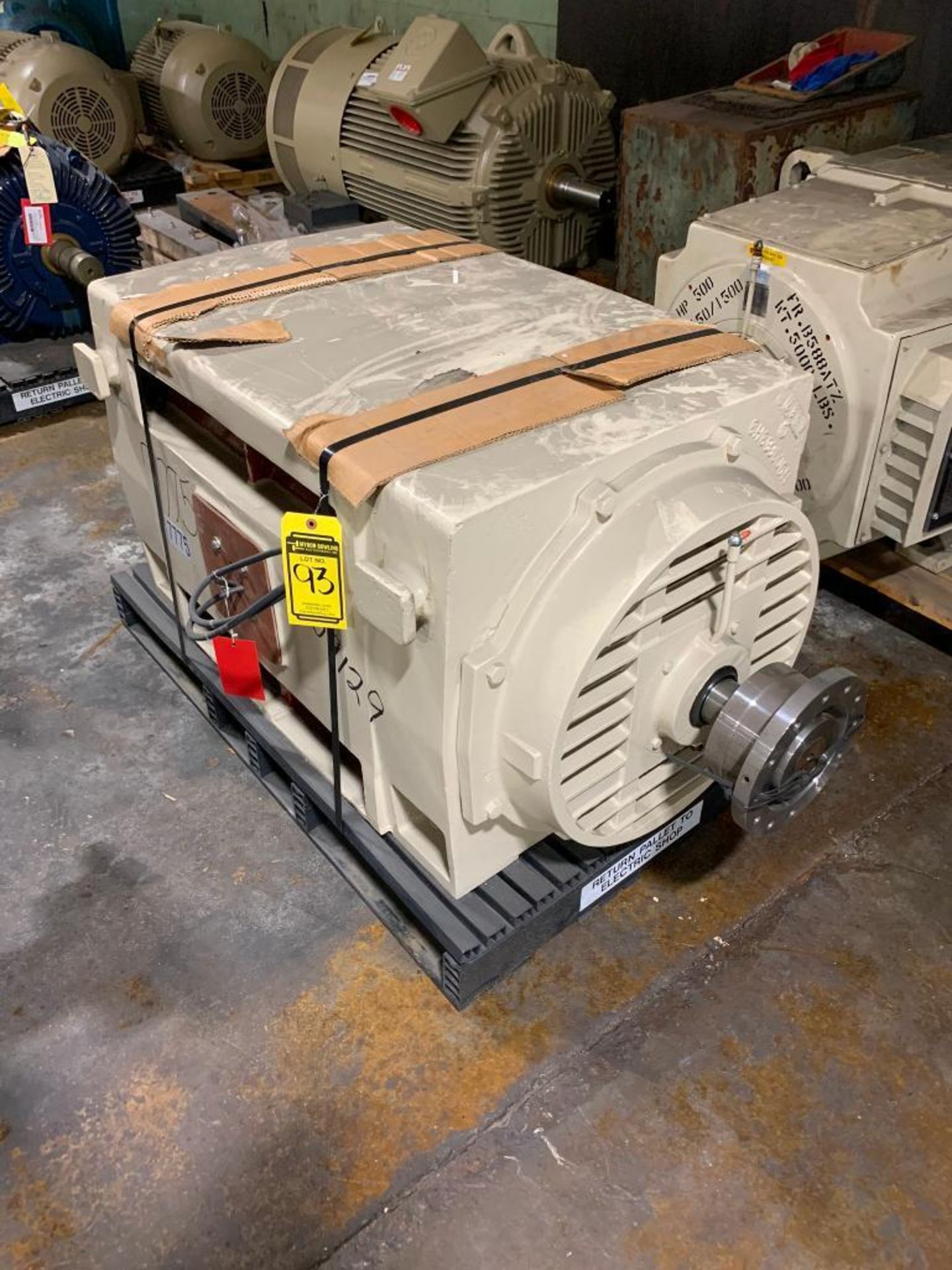 GE 700-HP Electric Motor, 3575 RPM, 2300 V, 3 Phase