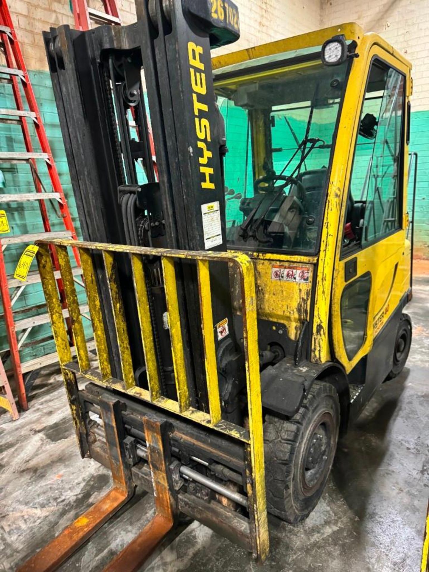 2016 Hyster 4,000 LB. Capacity Forklift, LPG, 3-Stage Mast, 42" Forks, Side-Shift, Tread Tires, Leve - Image 5 of 5