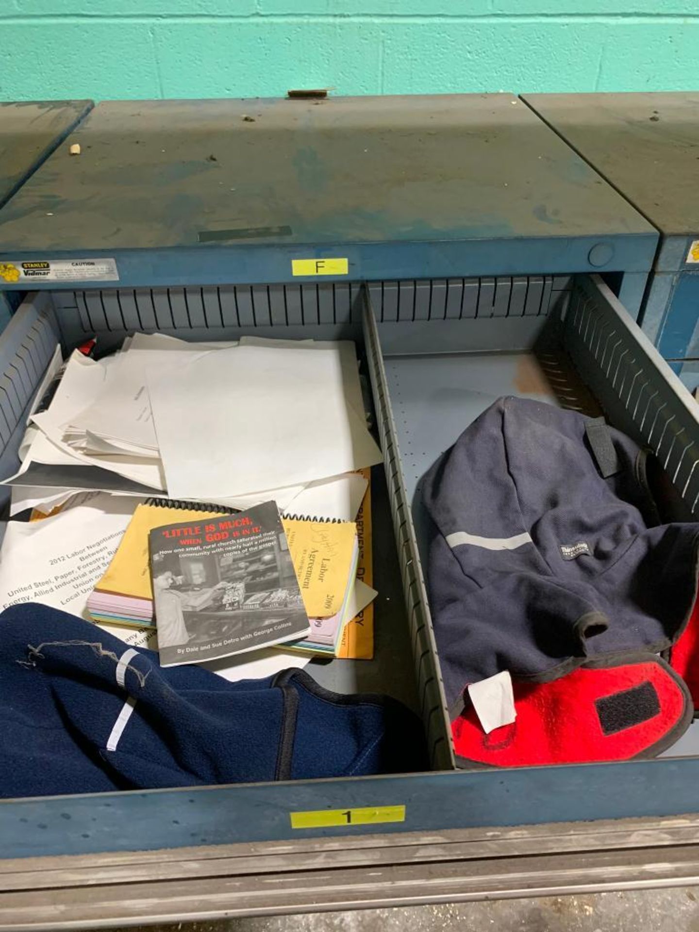 Stanley Vidmar 8-Drawer Cabinet w/ Pipe Plugs, Pipe Tees, Live Load Glands, Fall Protection, Gasket, - Image 2 of 9