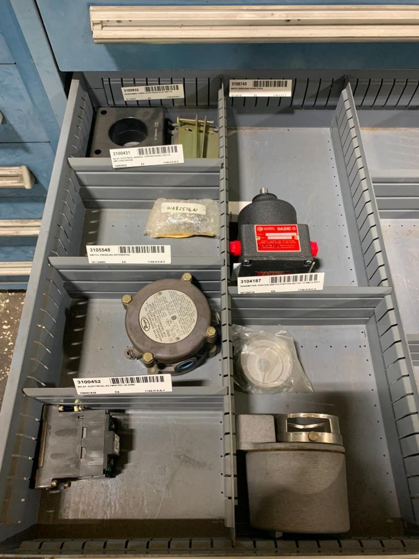 Stanley Vidmar 8-Drawer Cabinet w/ Assorted Switches, Burners, Ignitors, Analyzers, Plungers, Assort - Image 6 of 9