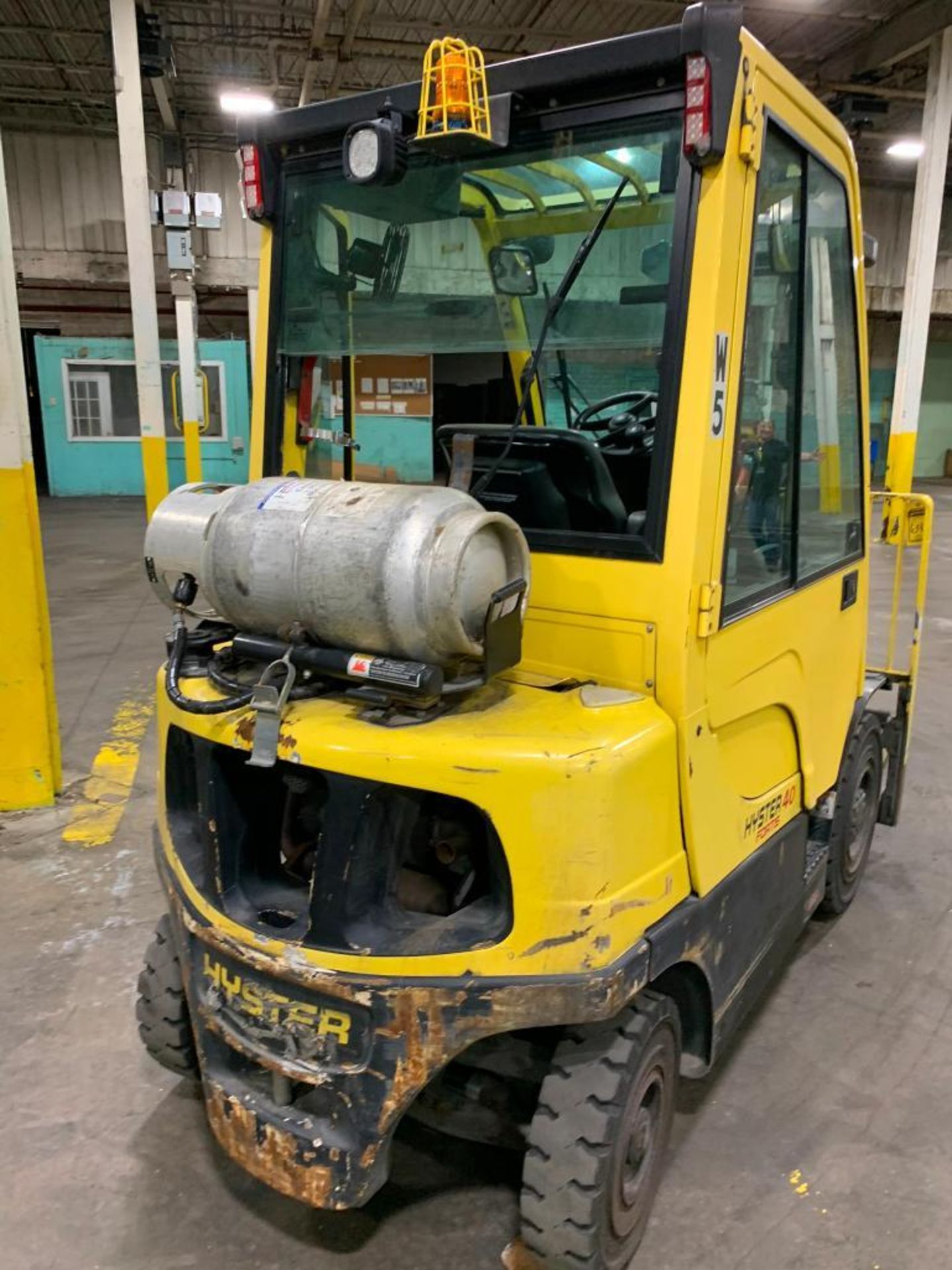 2013 Hyster 4,000 LB. Capacity Forklift, LPG, 3-Stage Mast, 42" Forks, Side-Shift, Tread Tires, Leve - Image 7 of 14