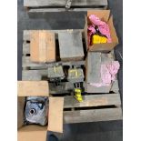 Pallet w/ (6x) Worchester Controls Series 75 Electric Actuators, Model 10, 1-1/4", Worm Gear Speed R