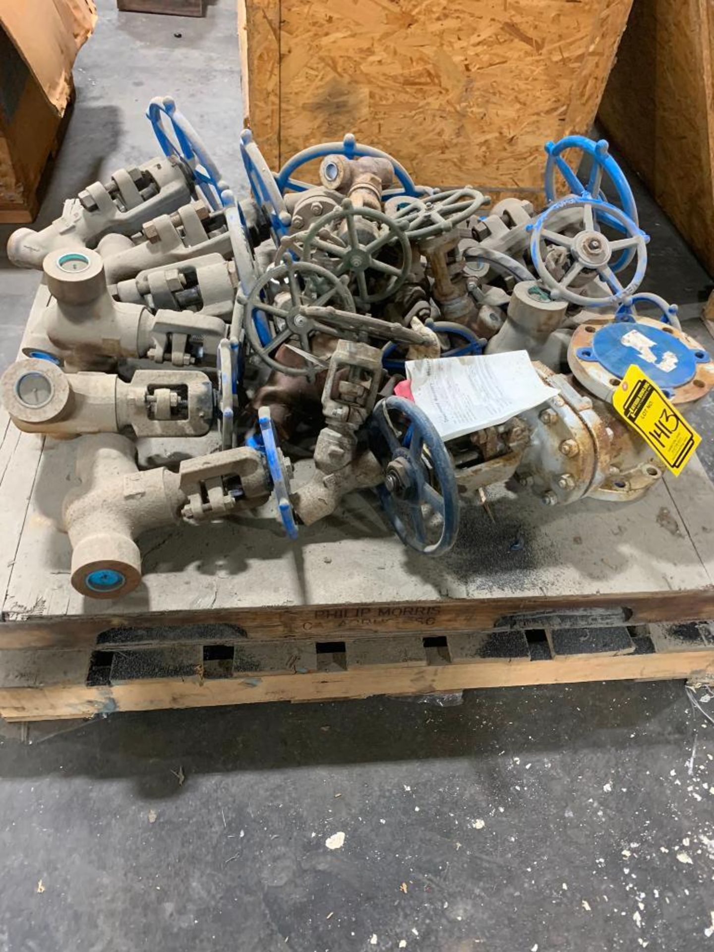 Pallet w/ Assorted Valves, Most Are 1-1/2", Powell 4" Gate Valve - Image 2 of 4