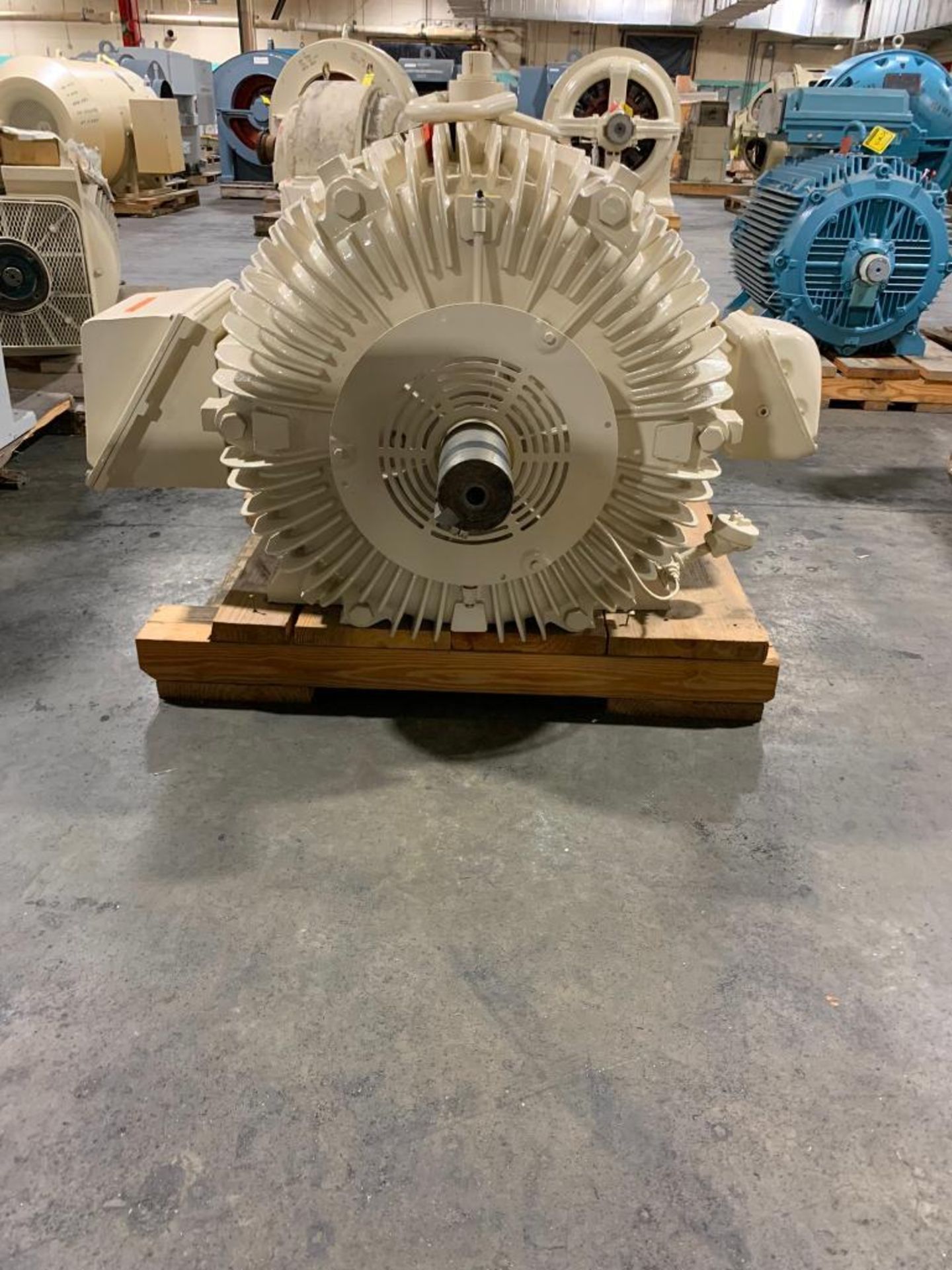 Reliance 700-HP Induction Motor, 1194 RPM, 2300 V, 3 PH, FR: 26EC4810S - Image 2 of 5