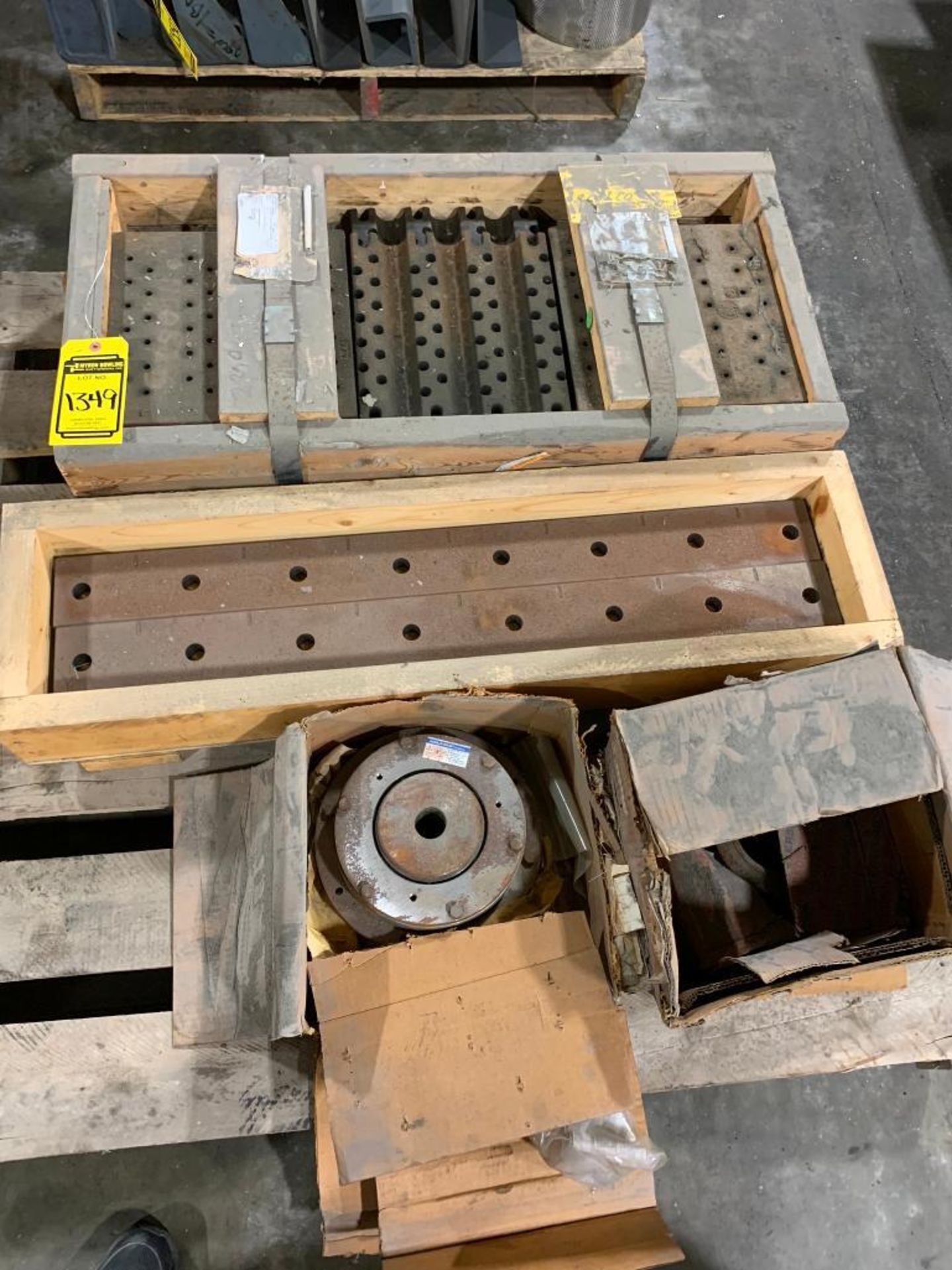 Pallet w/ Hearth Grate, Couplings - Image 2 of 4