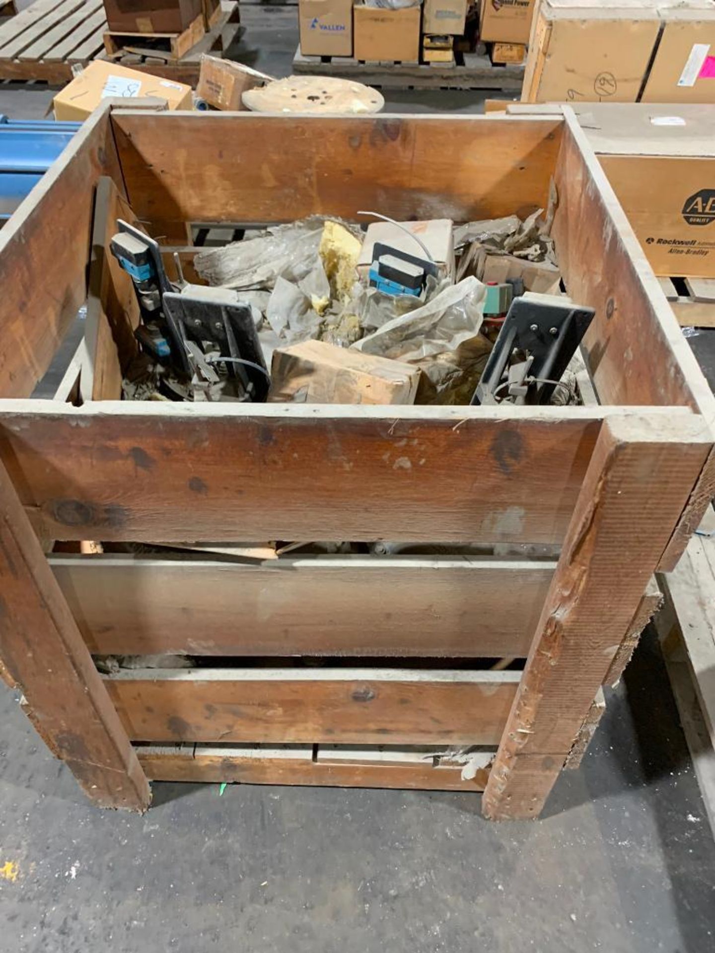 Crate w/ Assorted Machine Parts - Image 3 of 5