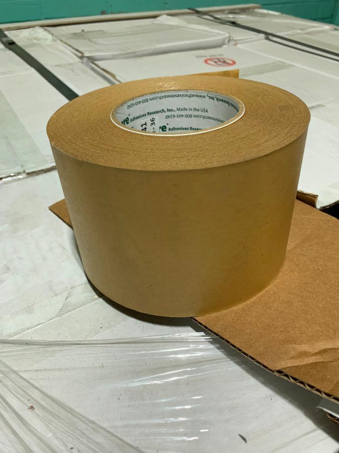 (5) Pallets w/ Adhesive Tape, Paper Band - Bild 8 aus 9