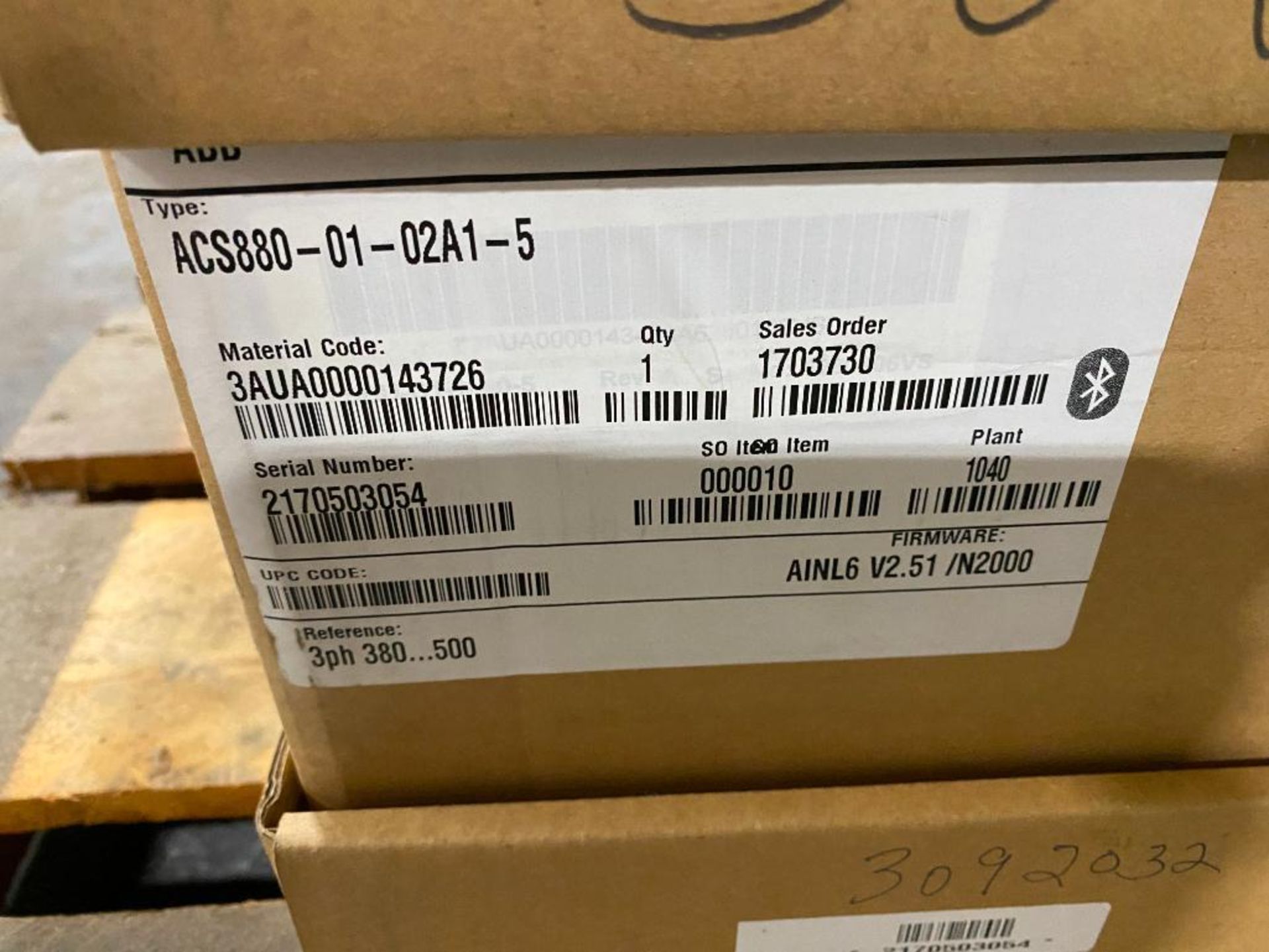 Pallet w/ (5) ABB Variable Frequency Drives; (1) Model ACS550-U1-045A-4, New 2019, (1) Model ACS800- - Image 10 of 11