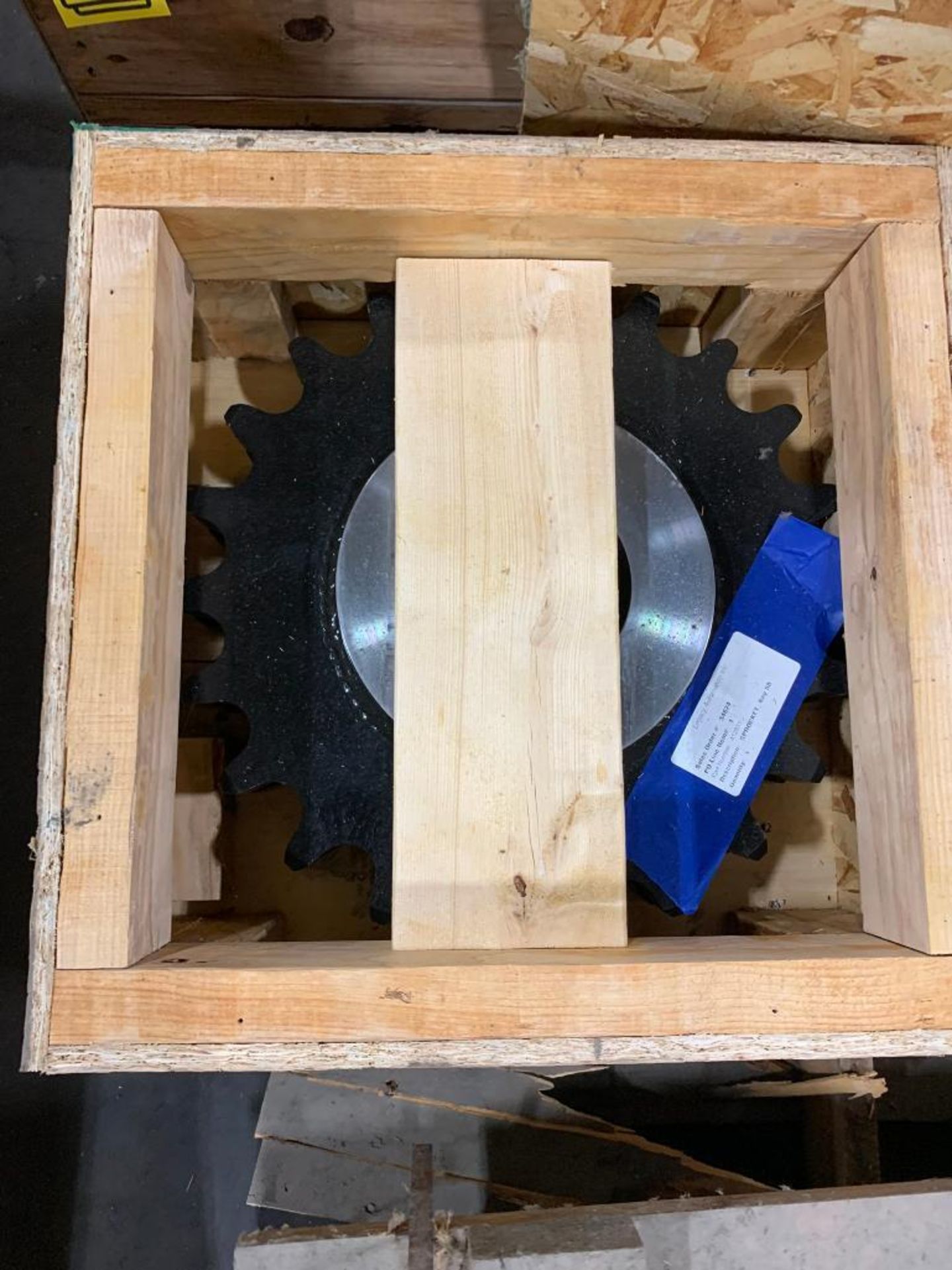 (5) Crates w/ Sprockets, Split Bushing, Drum Flange - Bild 4 aus 7