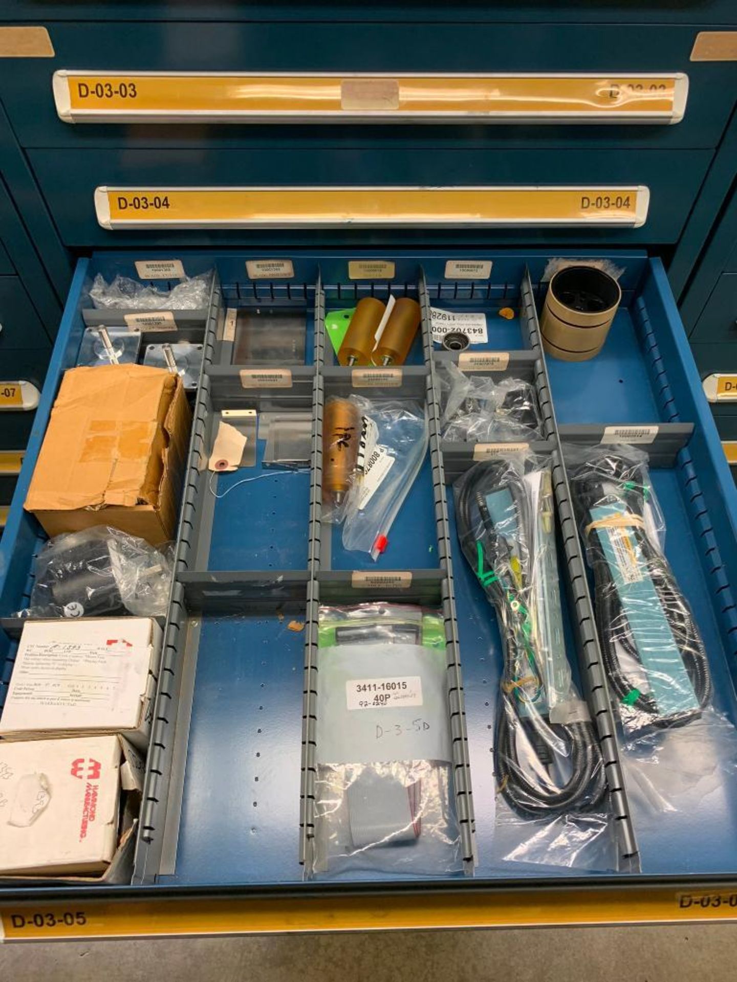 Vidmar 10-Drawer Cabinet w/ Assorted Connectors, Repair Parts, Transformers, Static Bars, Drive Link - Image 11 of 26