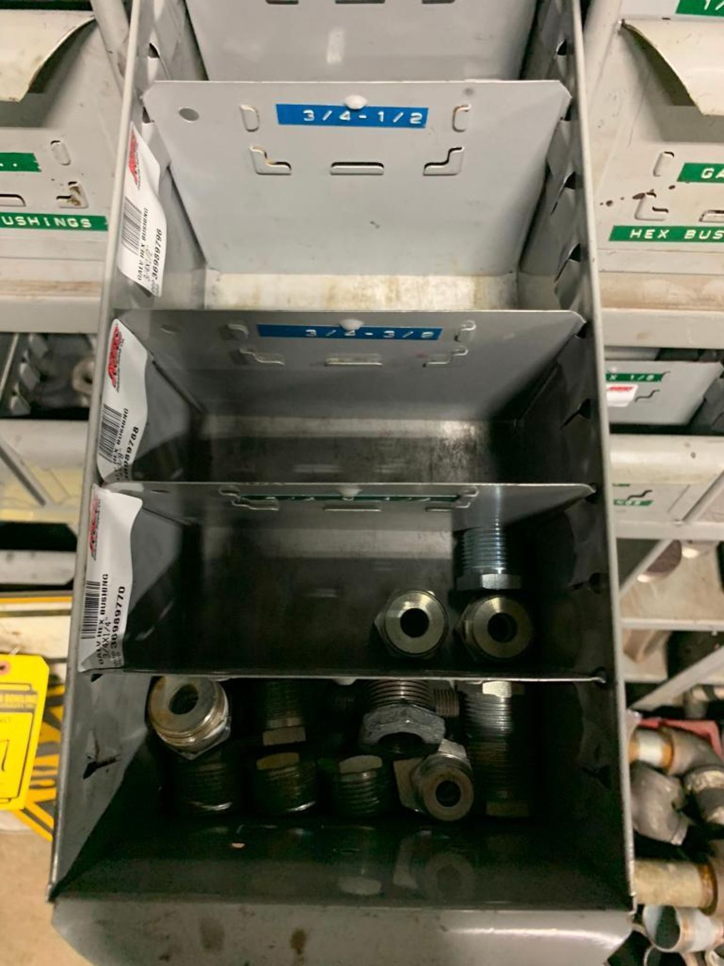(10x) Bays of Assorted Shelving w/ Pipe Fittings, Pipe Nipples, Elbows, Connectors, Tees, Hardware - Image 15 of 21
