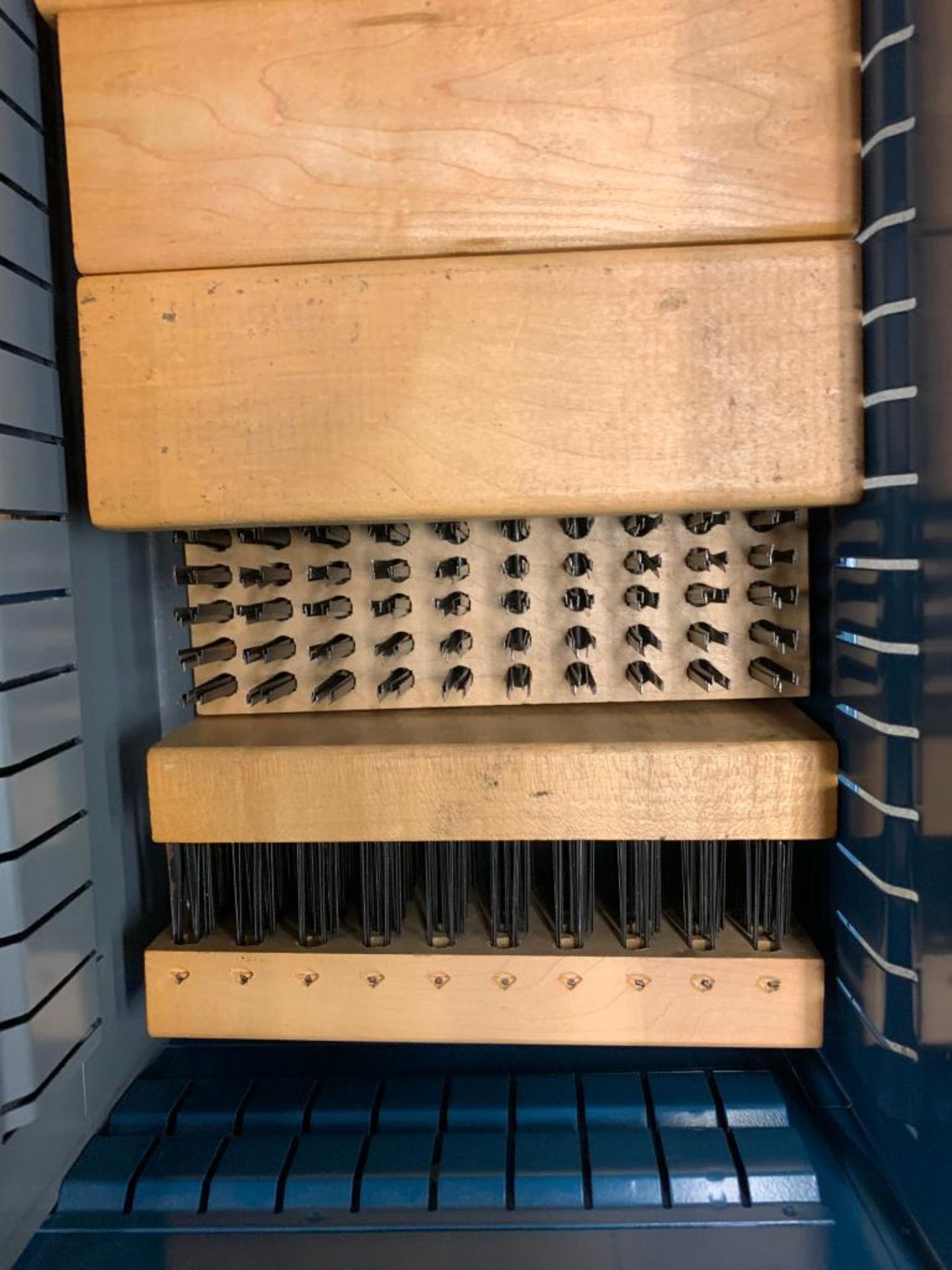 Vidmar 6-Drawer Cabinet w/ Assorted Brushes, Hydraulic Couplings, Oil Cans, Blades, Chipping Hammer - Image 8 of 8