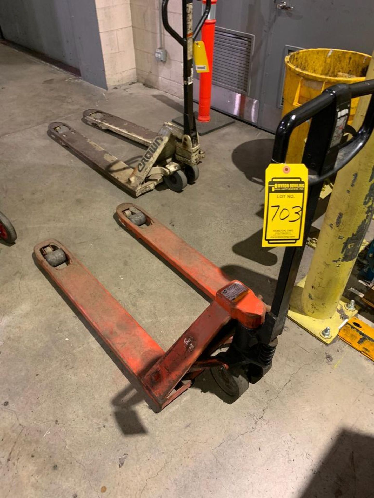 BT 5,000 LB. Capacity Pallet Jack