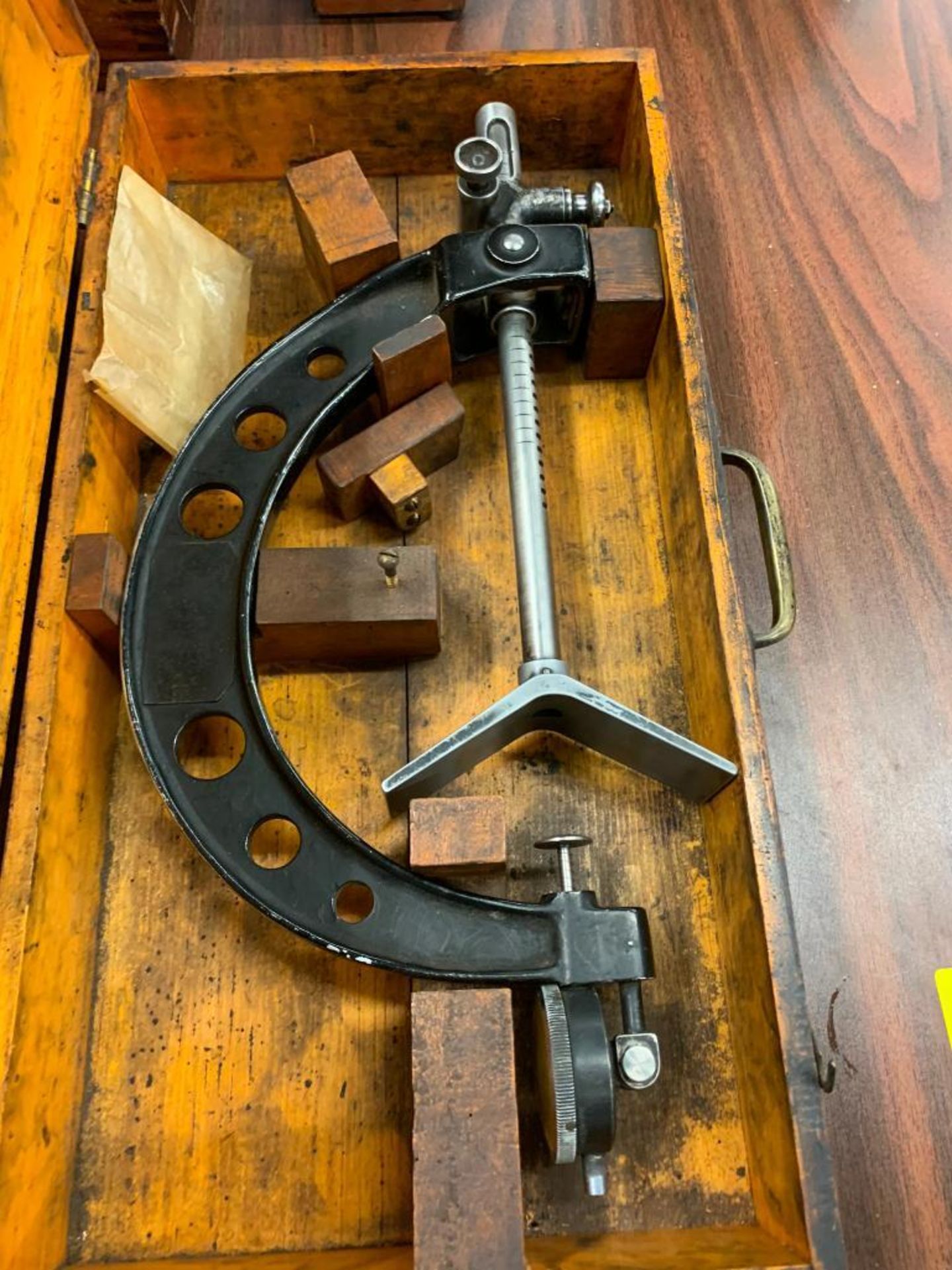 The Black Rock Mfg. 8" Micrometer - Image 2 of 3