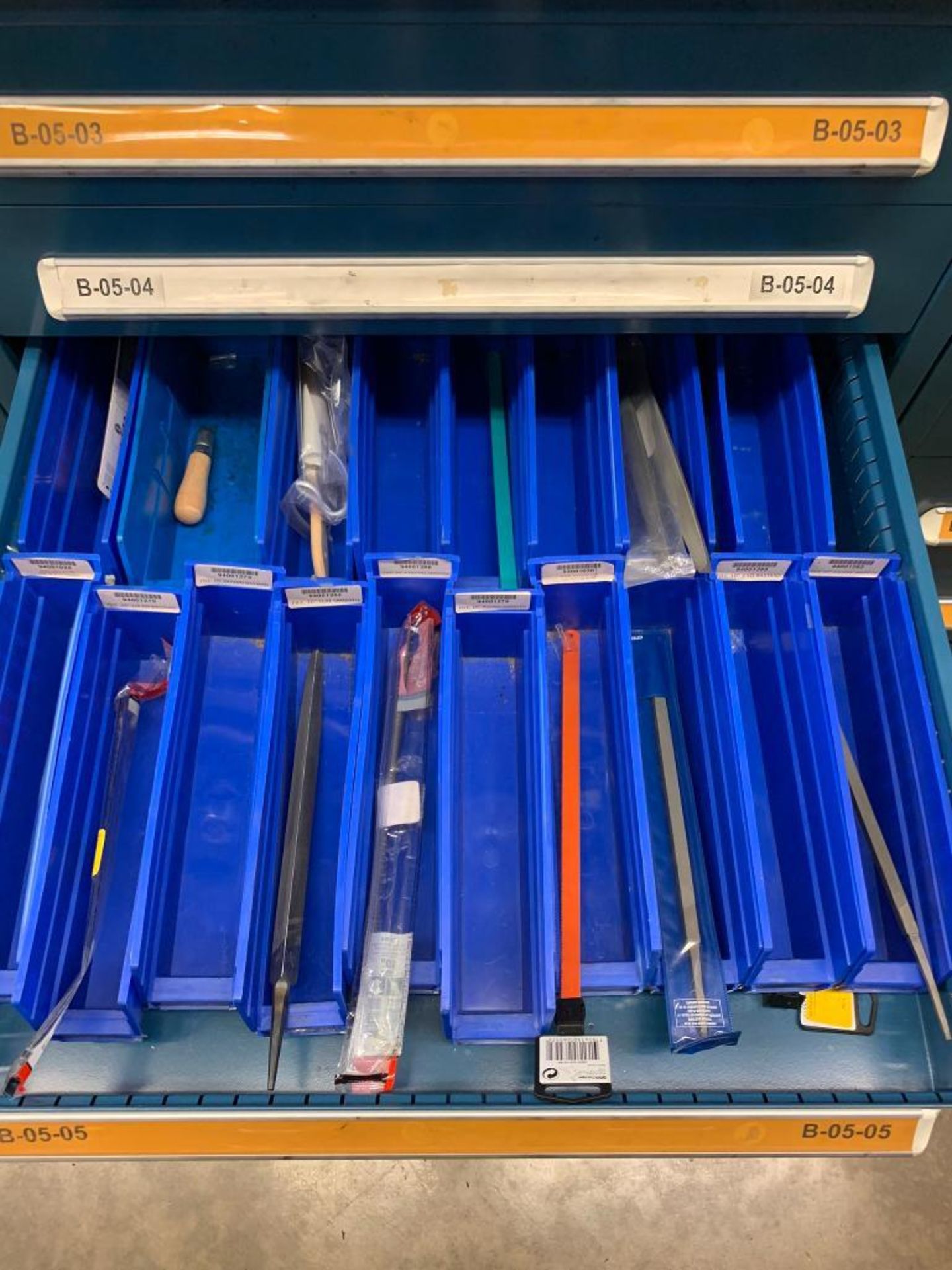 Vidmar 7-Drawer Cabinet w/ Assorted Files, Feeler Gage, Deburring Tools, Saw Blades - Image 6 of 8