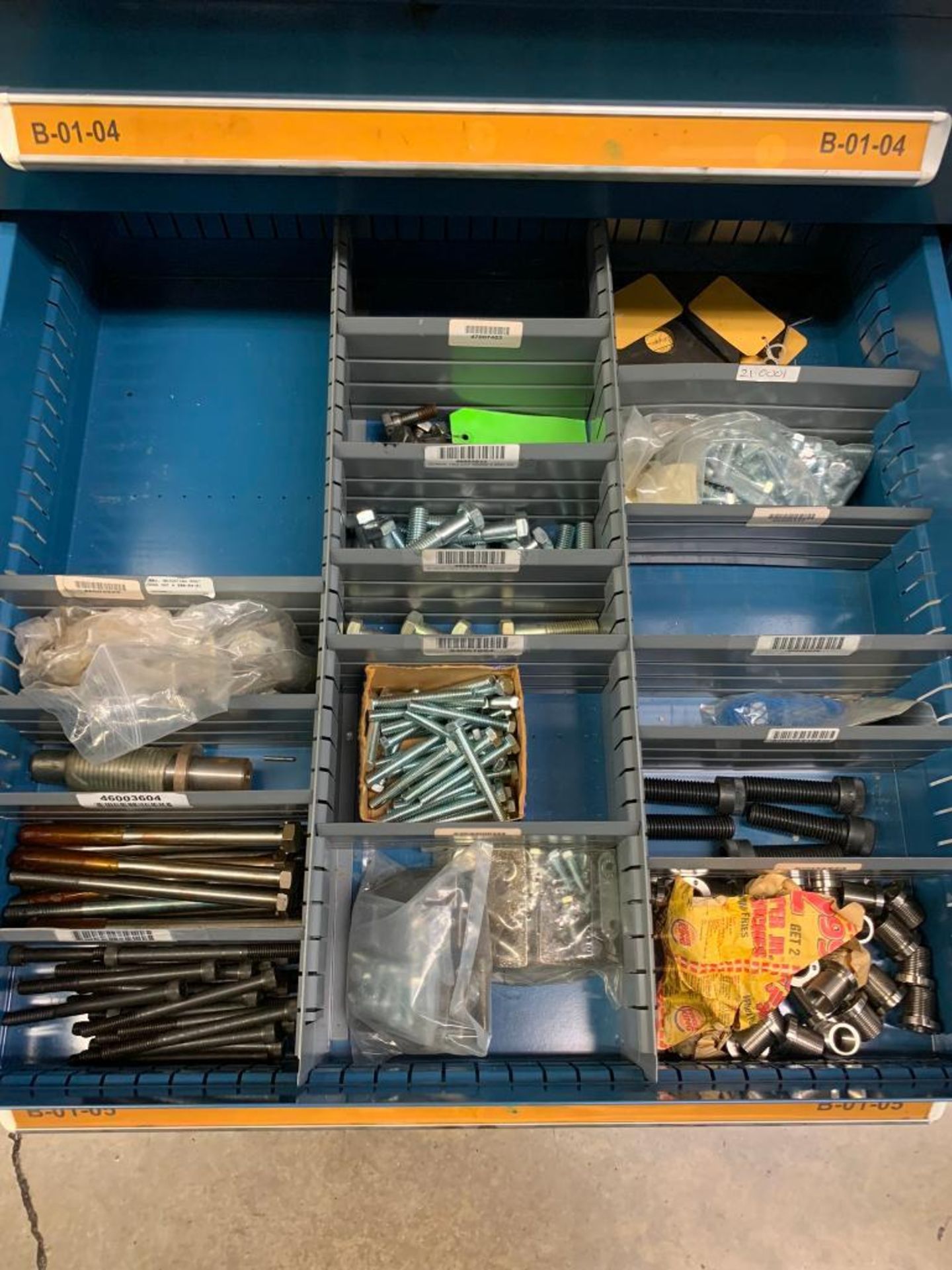 Vidmar 6-Drawer Cabinet w/ Assorted Screws - Image 6 of 7