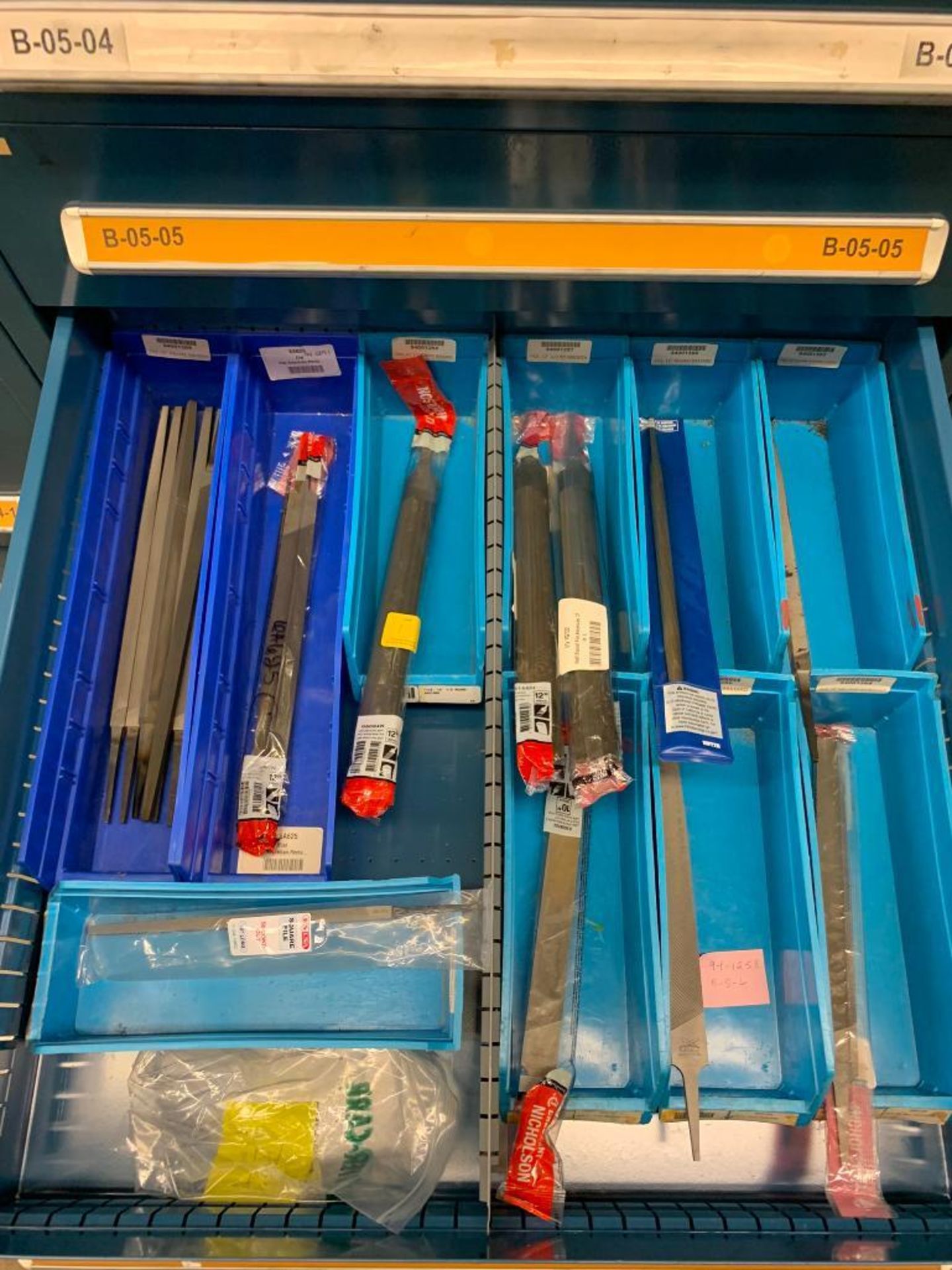 Vidmar 7-Drawer Cabinet w/ Assorted Files, Feeler Gage, Deburring Tools, Saw Blades - Image 7 of 8