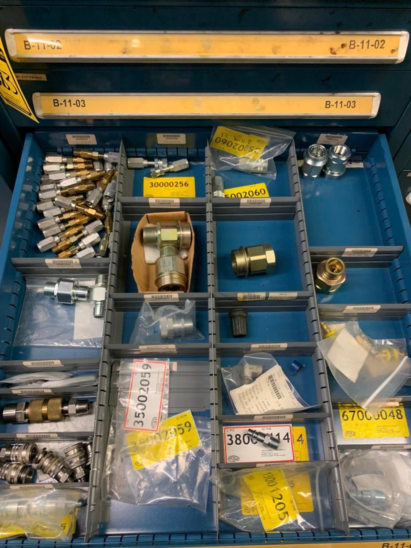 Vidmar 7-Drawer Cabinet w/ Assorted Keys, Pins, Plugs, Connectors, Fittings - Bild 5 aus 7