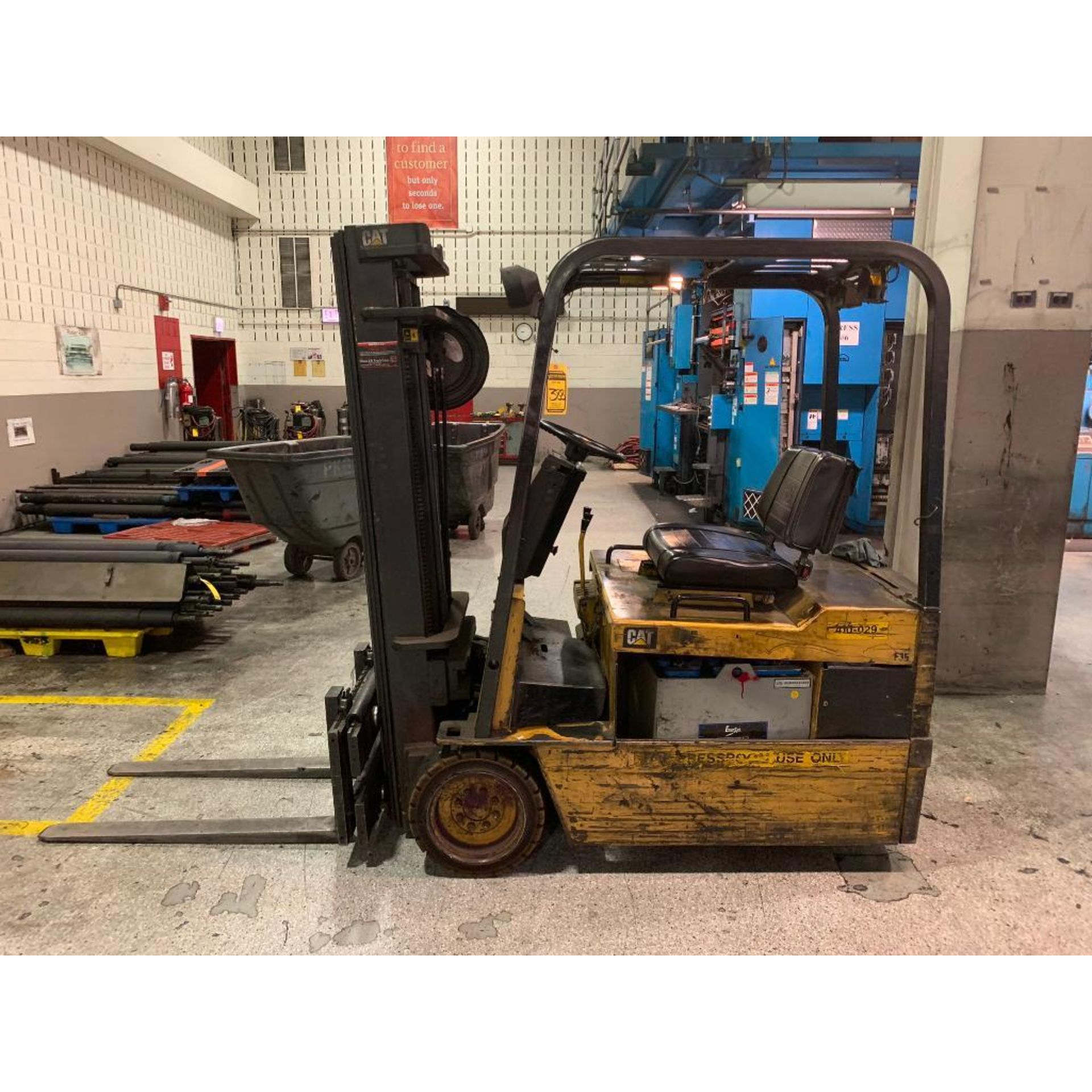 Caterpillar 3 500 LB Capacity 3 Wheel Electric Forklift Model F35 4 Caterpillar 3 500 LB Capacity 3 Wheel Electric Forklift Model F35 4