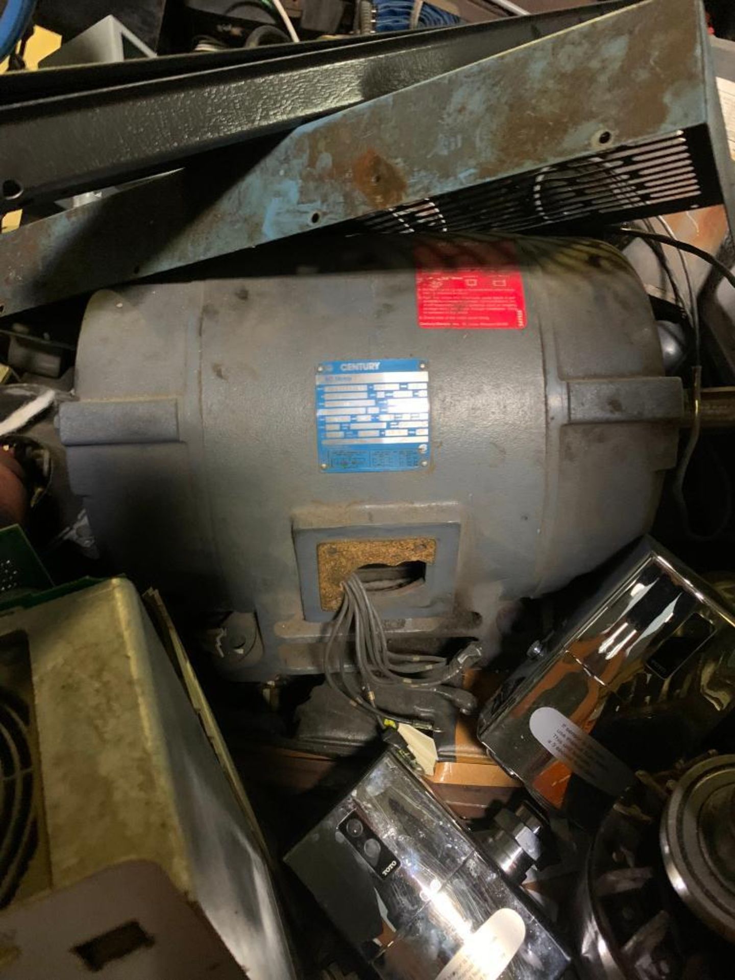 Scrap Pile; Valves, Motors, Fan Blades, Electrical Panel - Image 7 of 19