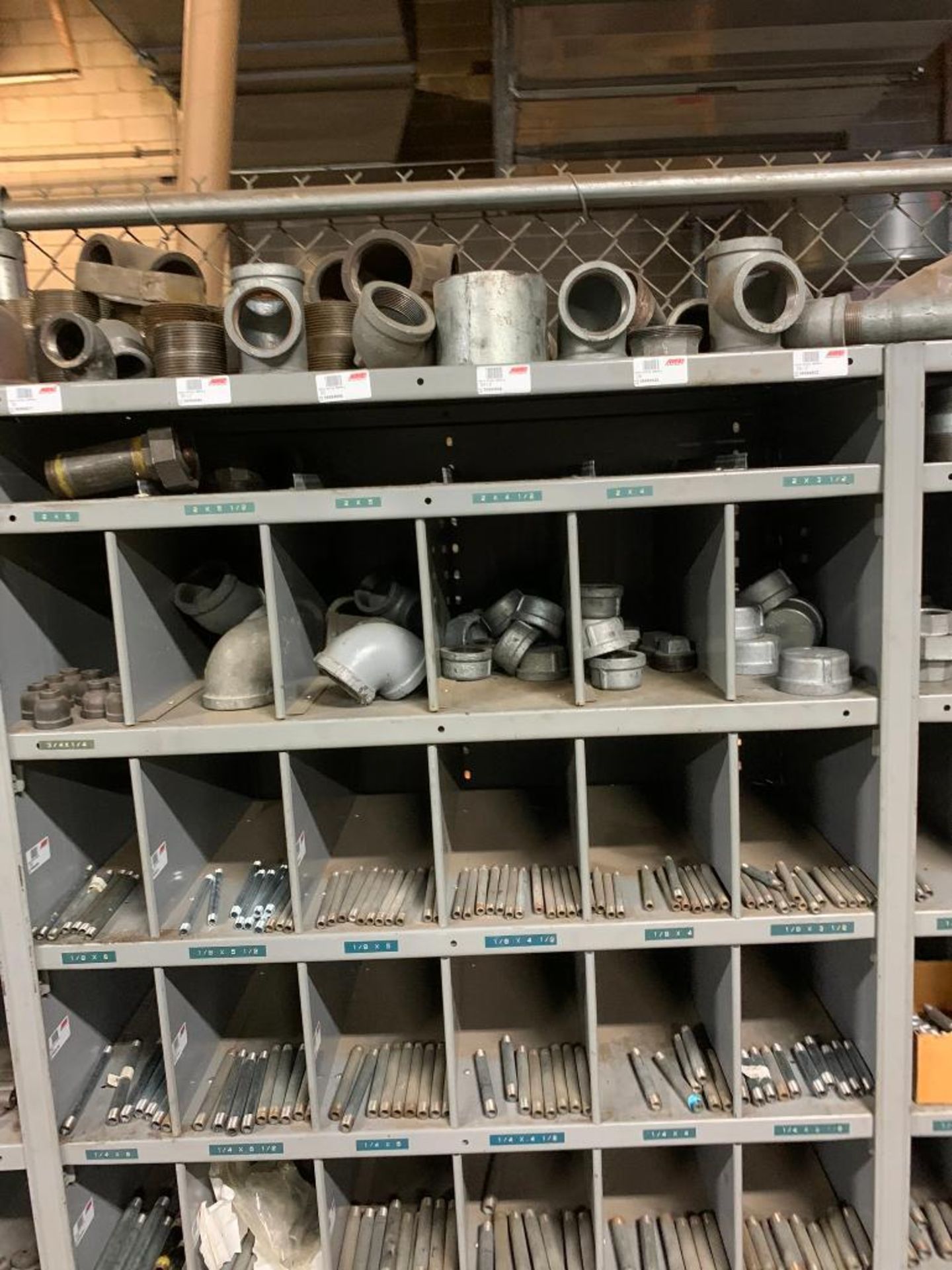 (10x) Bays of Assorted Shelving w/ Pipe Fittings, Pipe Nipples, Elbows, Connectors, Tees, Hardware - Image 5 of 21